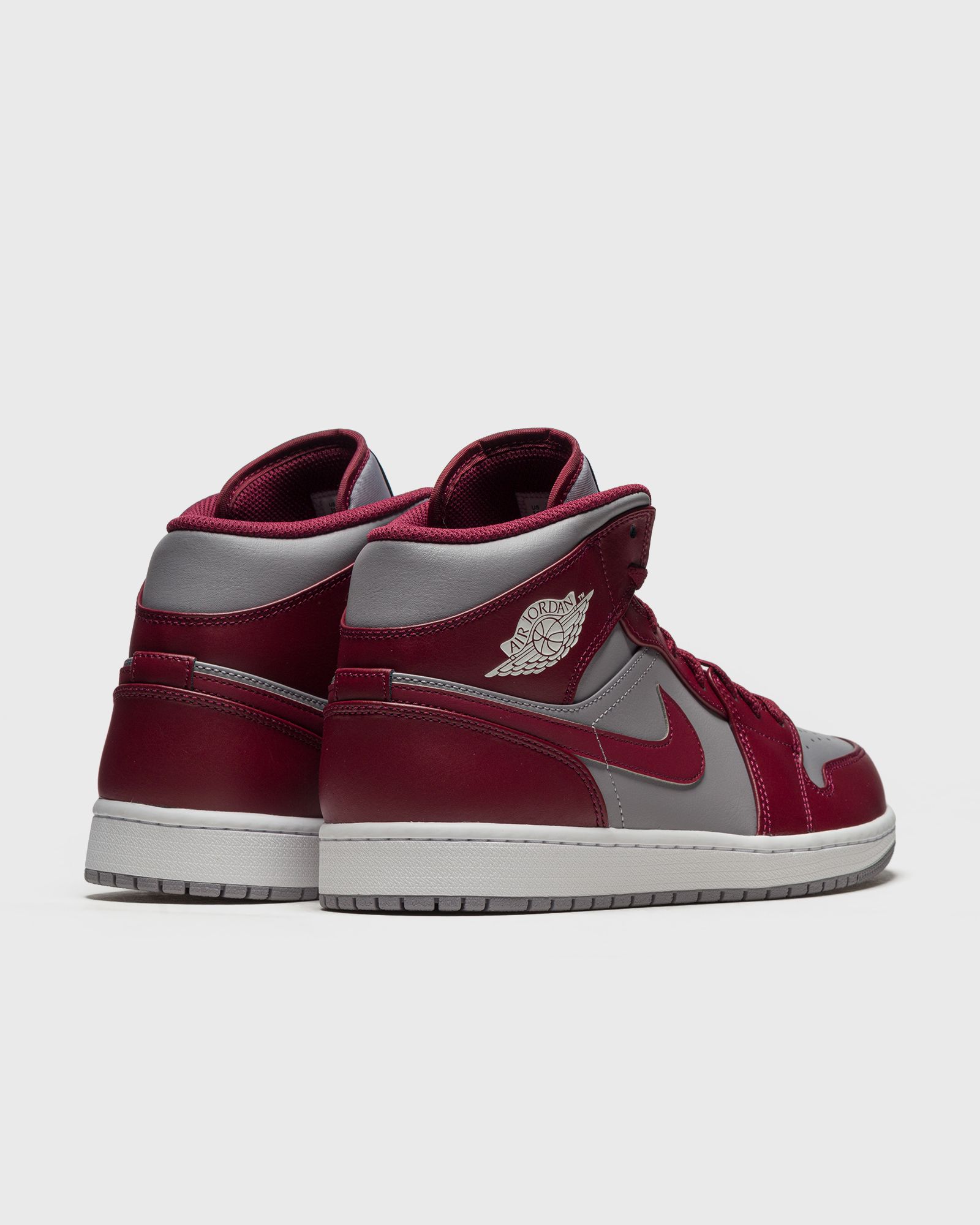Air Jordan 1 Mid 'Cherrywood Red'