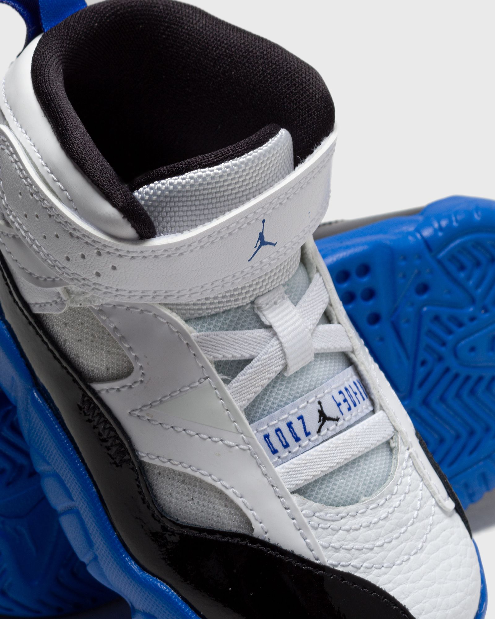 Jumpman Two Trey (TD)