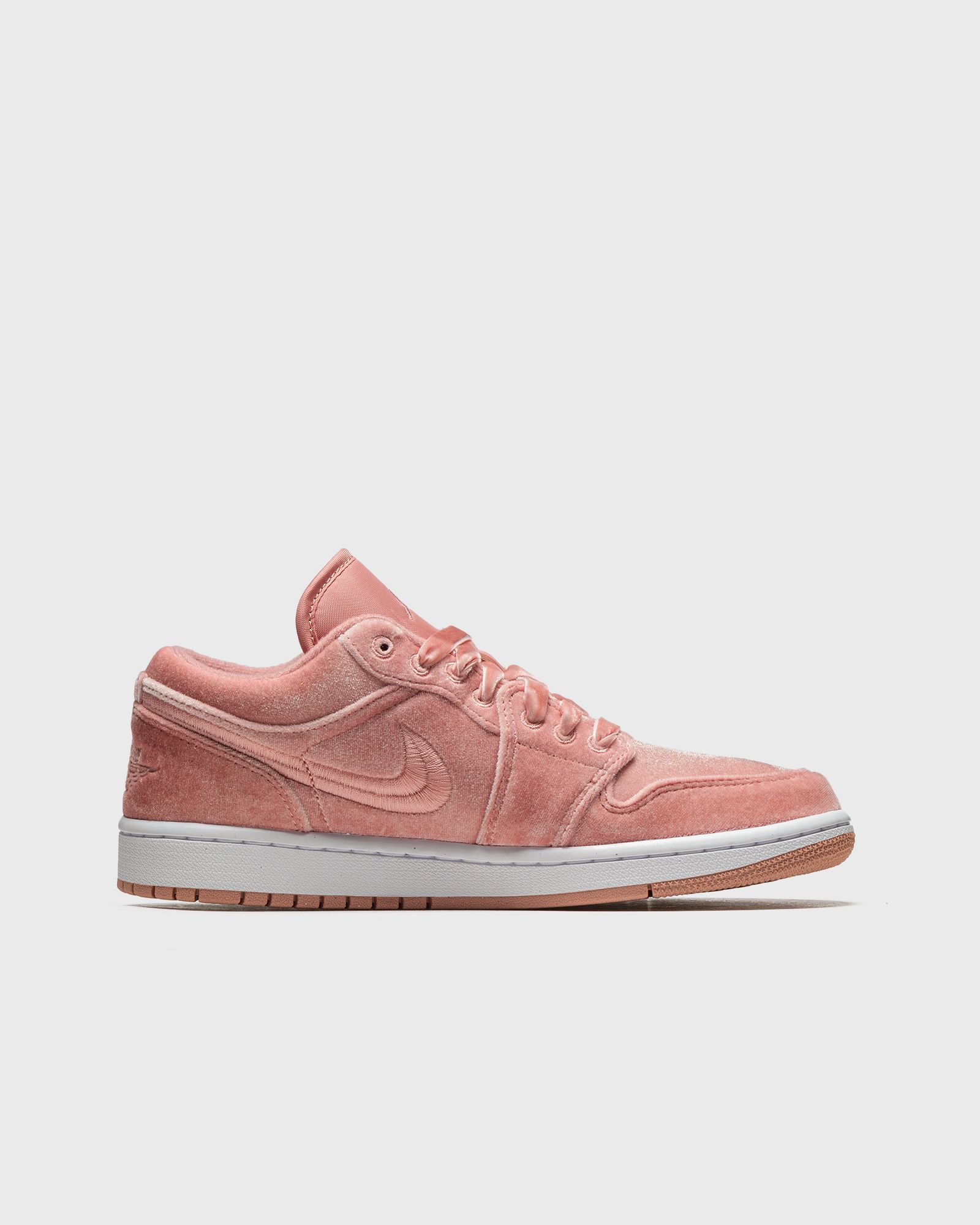 WMNS AIR JORDAN 1 LOW SE