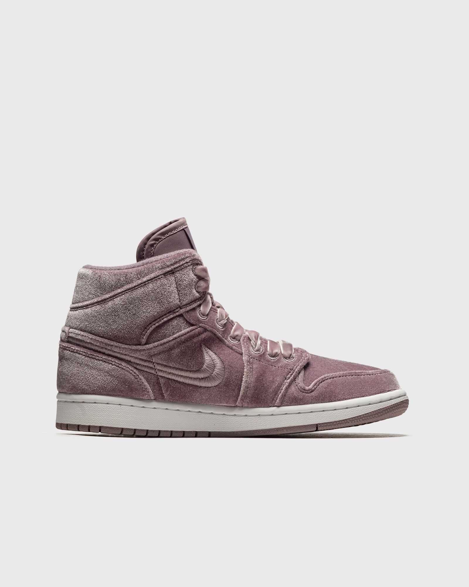 WMNS Air Jordan 1 Mid SE