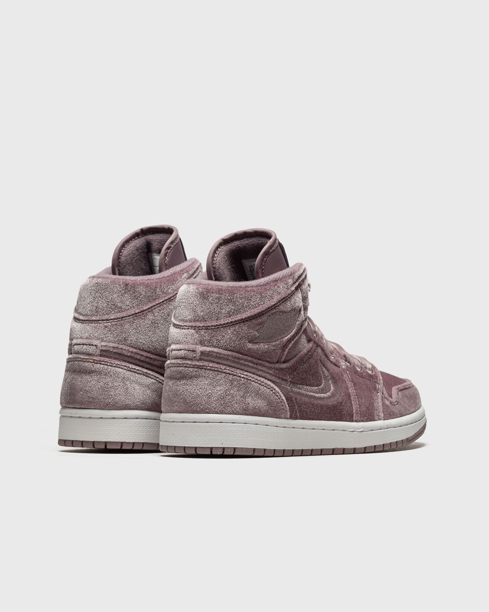 WMNS Air Jordan 1 Mid SE