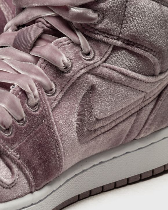 WMNS Air Jordan 1 Mid SE