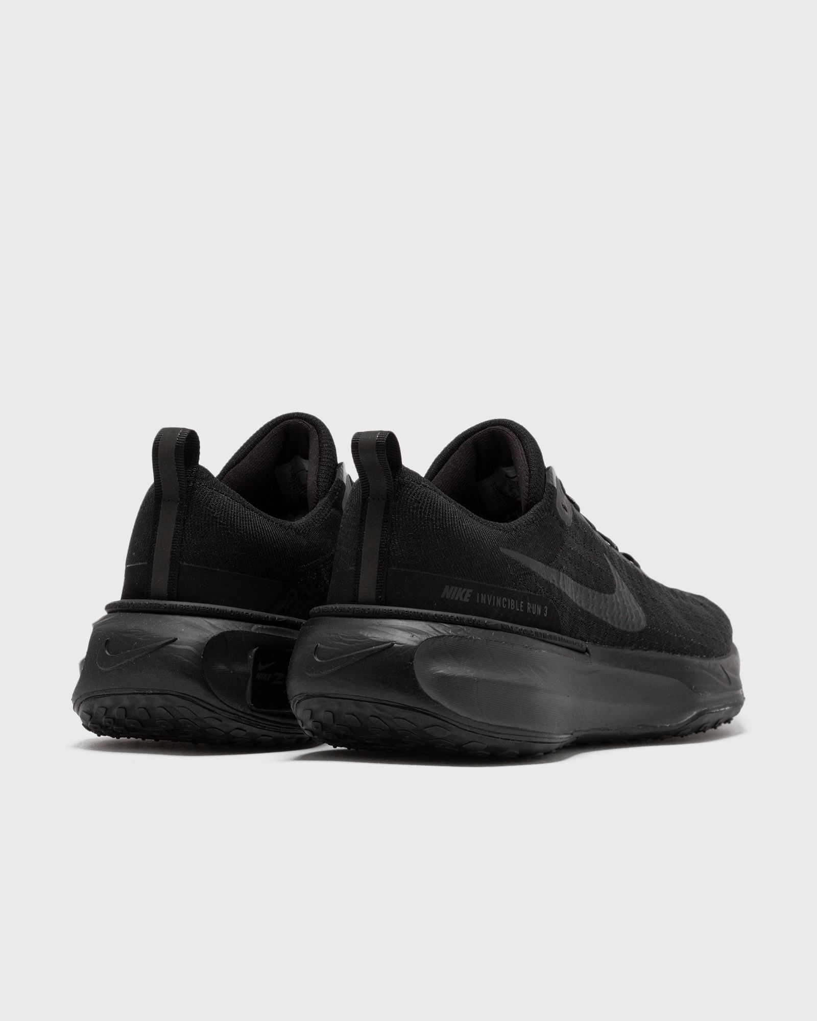 ZOOMX INVINCIBLE RUN FK 3