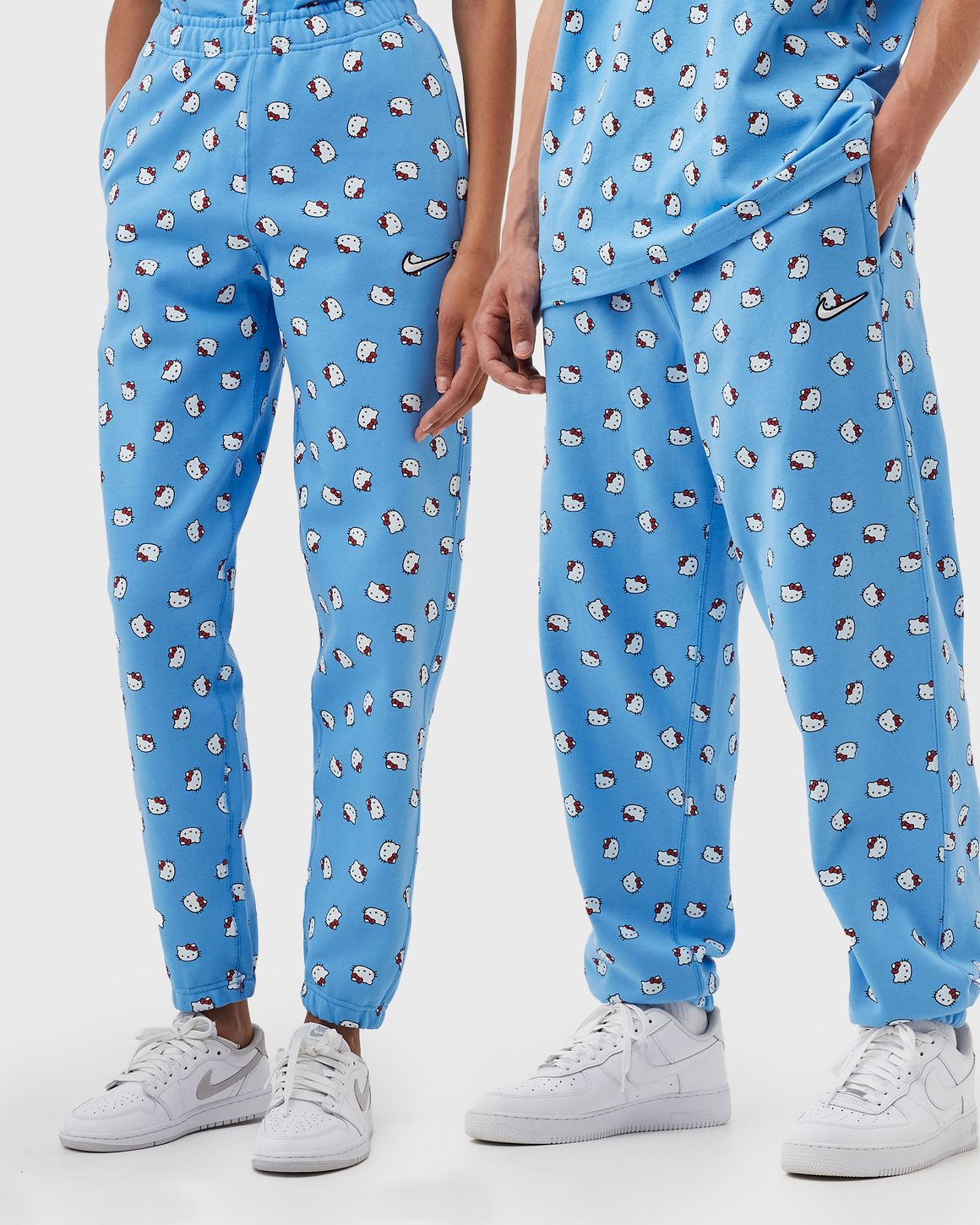 Nike authentic Hello Kitty Fleece Sweatpants Joggers men M Blue Brand New