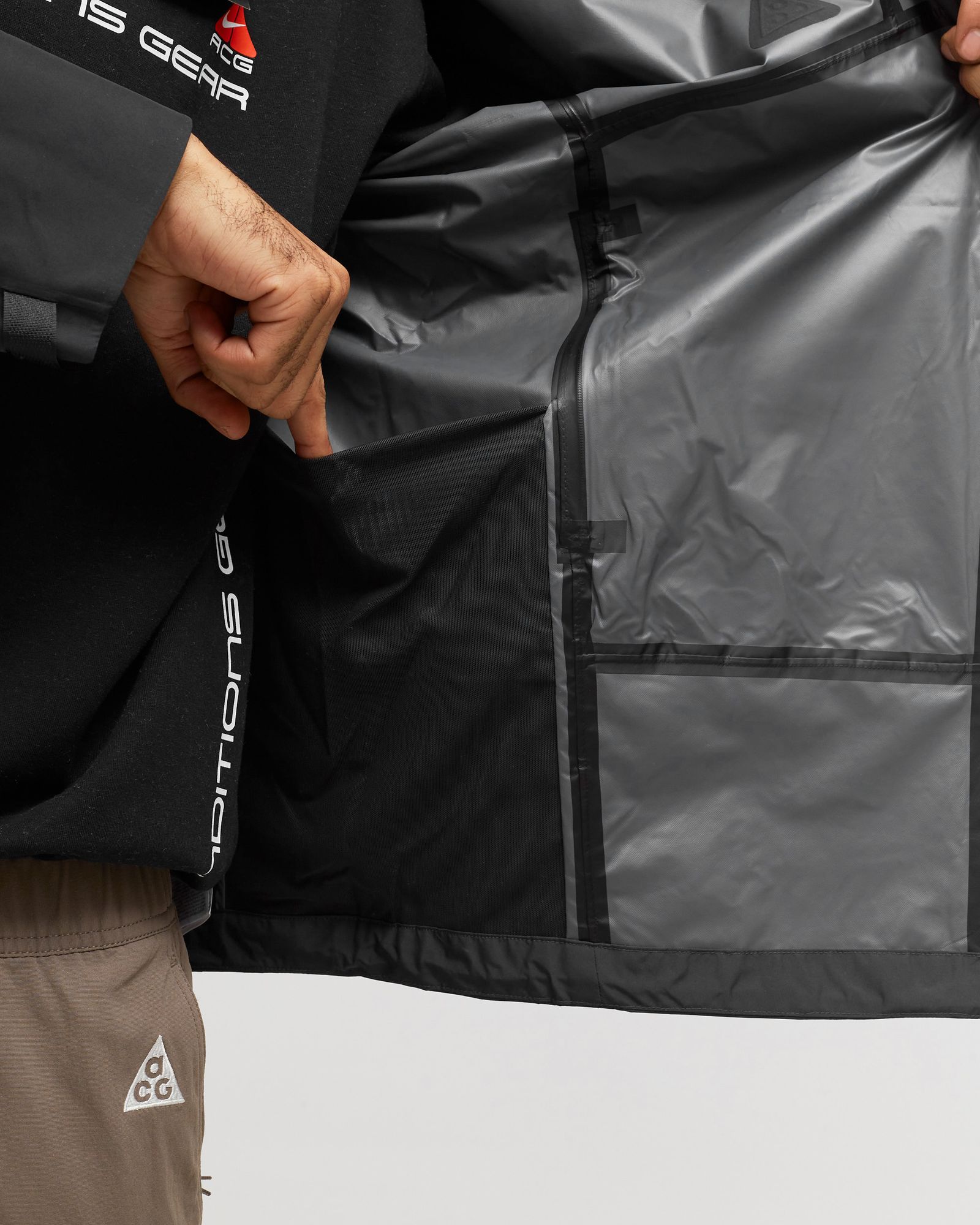 ACG SF CASCADE RAINS JACKET