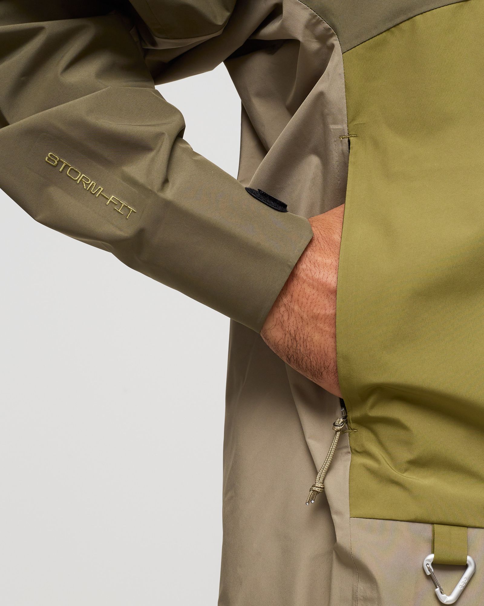 ACG SF CASCADE RAINS JACKET