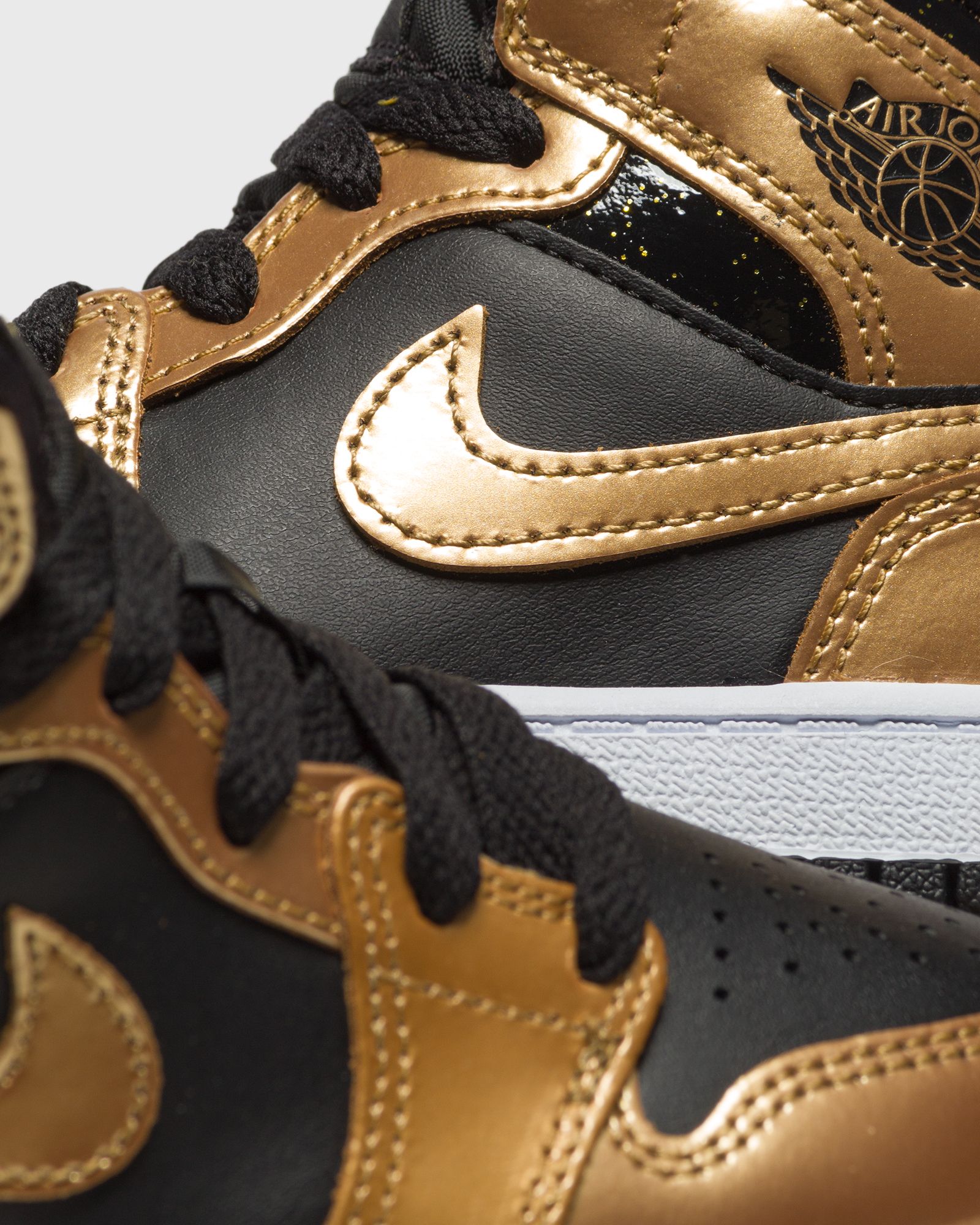 JORDAN 1 MID SE (PS)