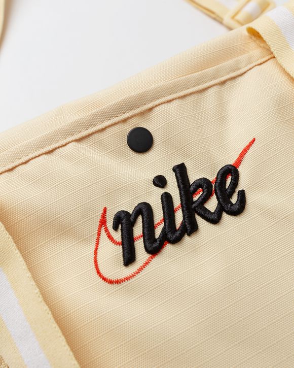 Nike heritage duffle bag in cream