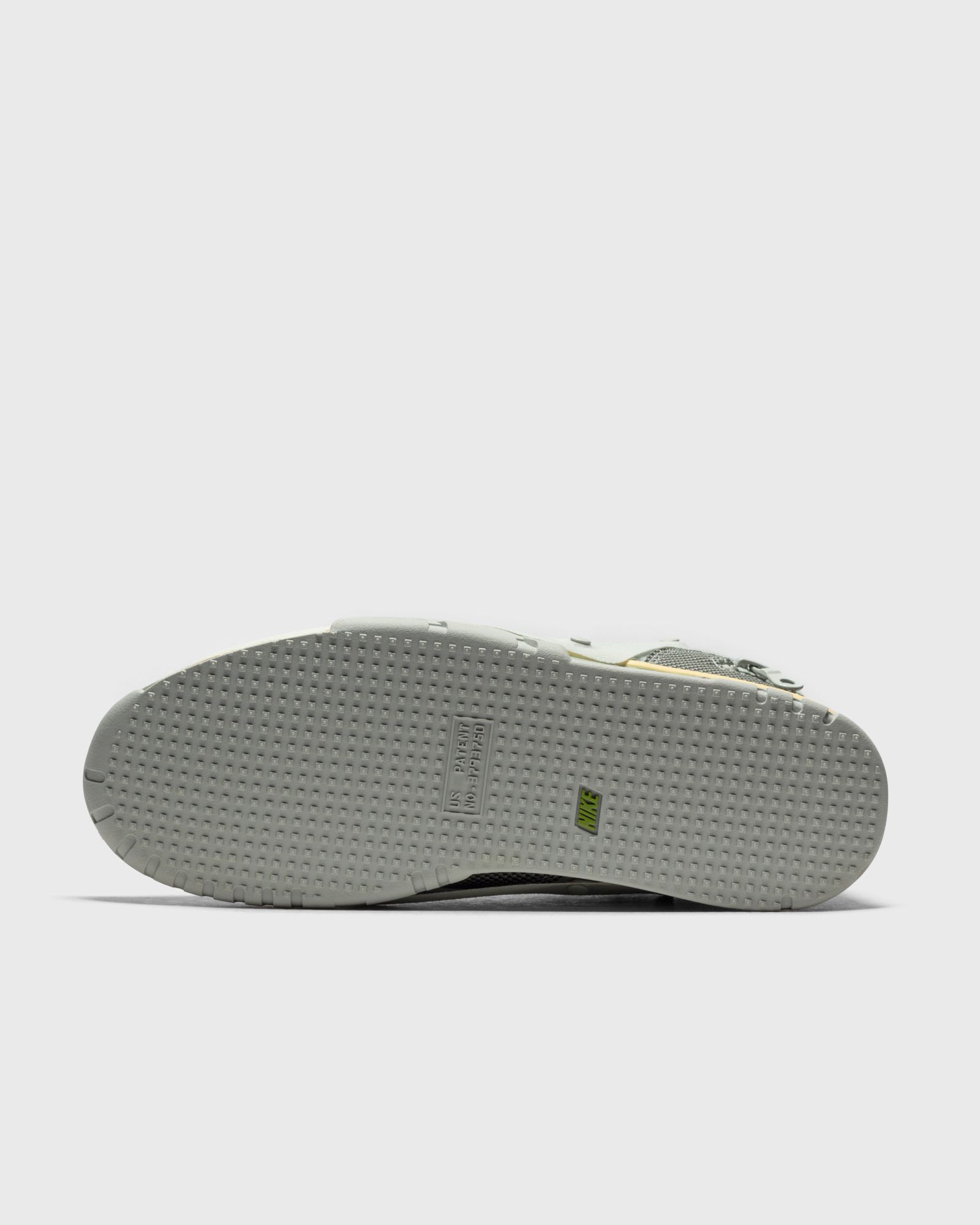 Nike x Travis Scott AIR TRAINER 1 "Grey Haze"