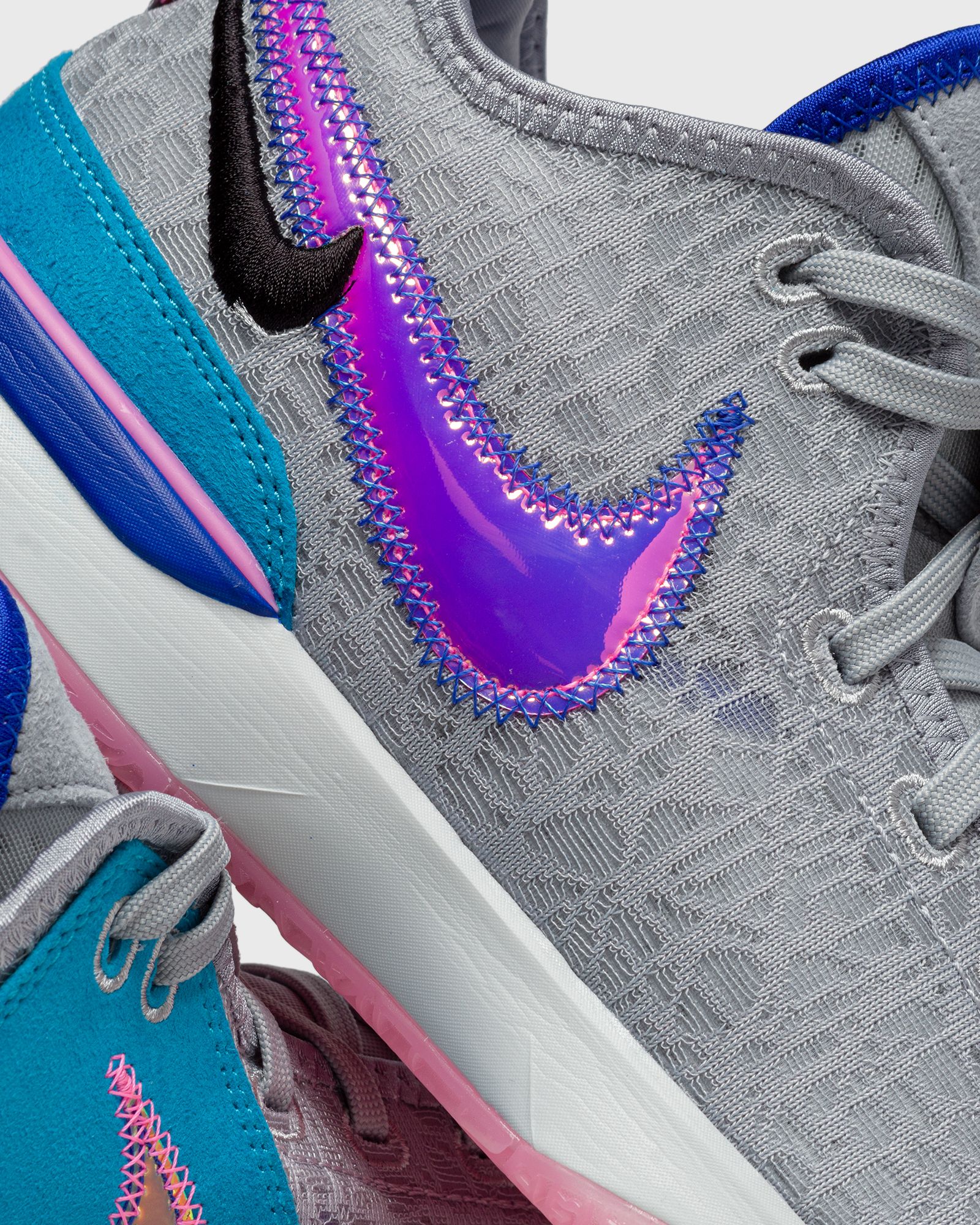 ZOOM LEBRON NXXT GEN 'Wolf Grey'