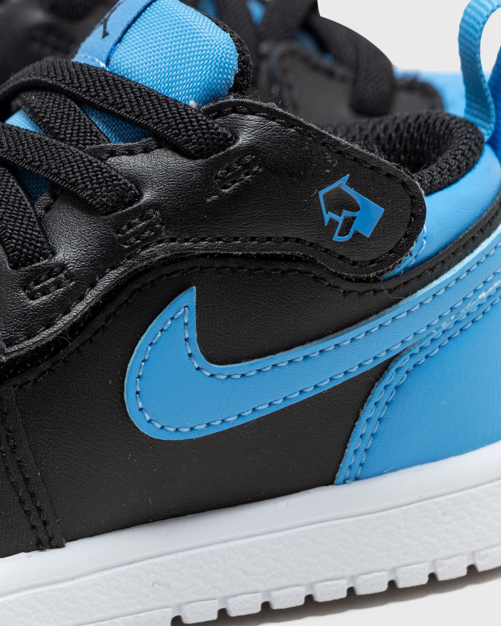 JORDAN 1 LOW ALT (TD) 'University Blue'