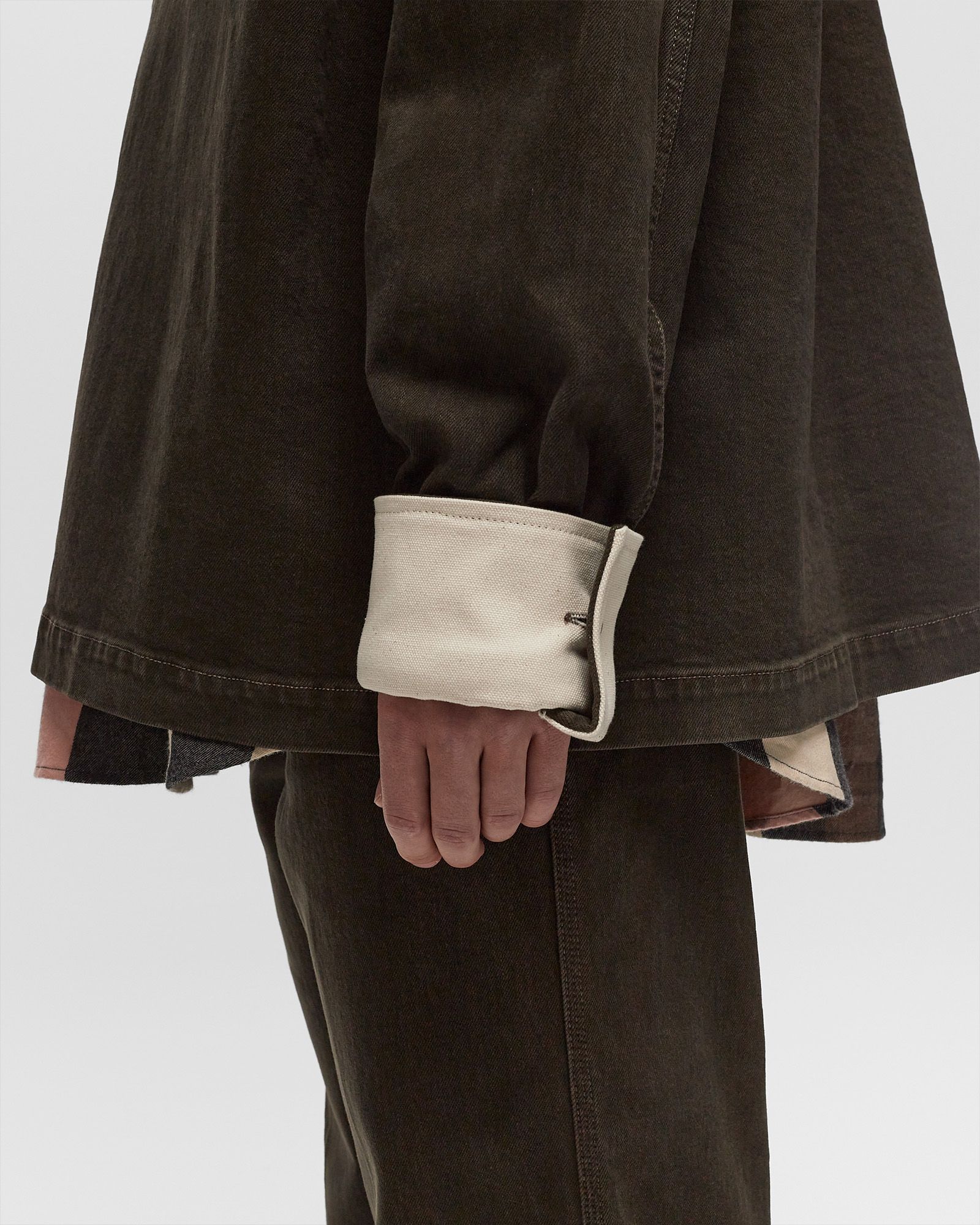 OVERSIZED CONTRAST CUFF SHIRT