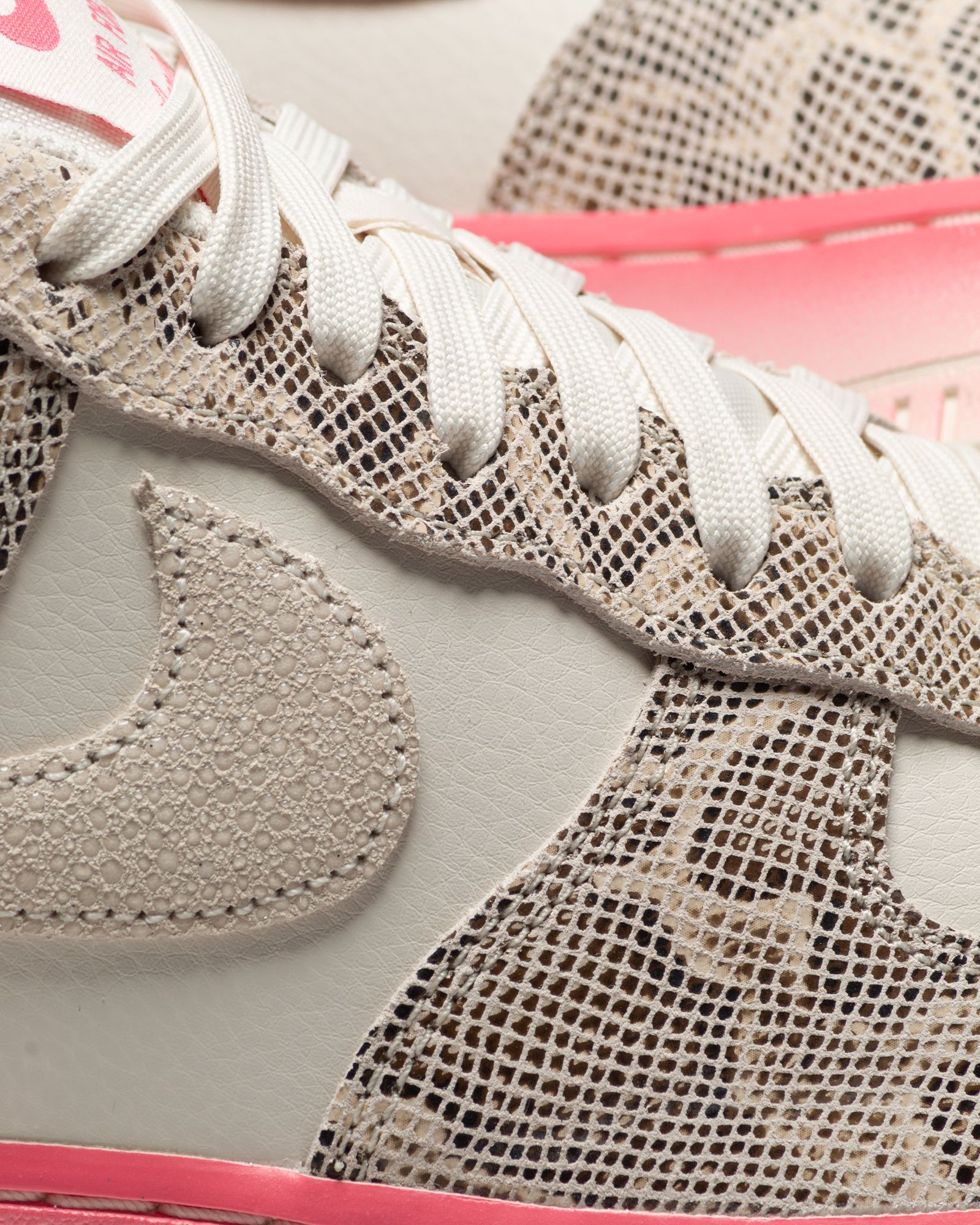 WMNS AIR FORCE 1 '07 LV8