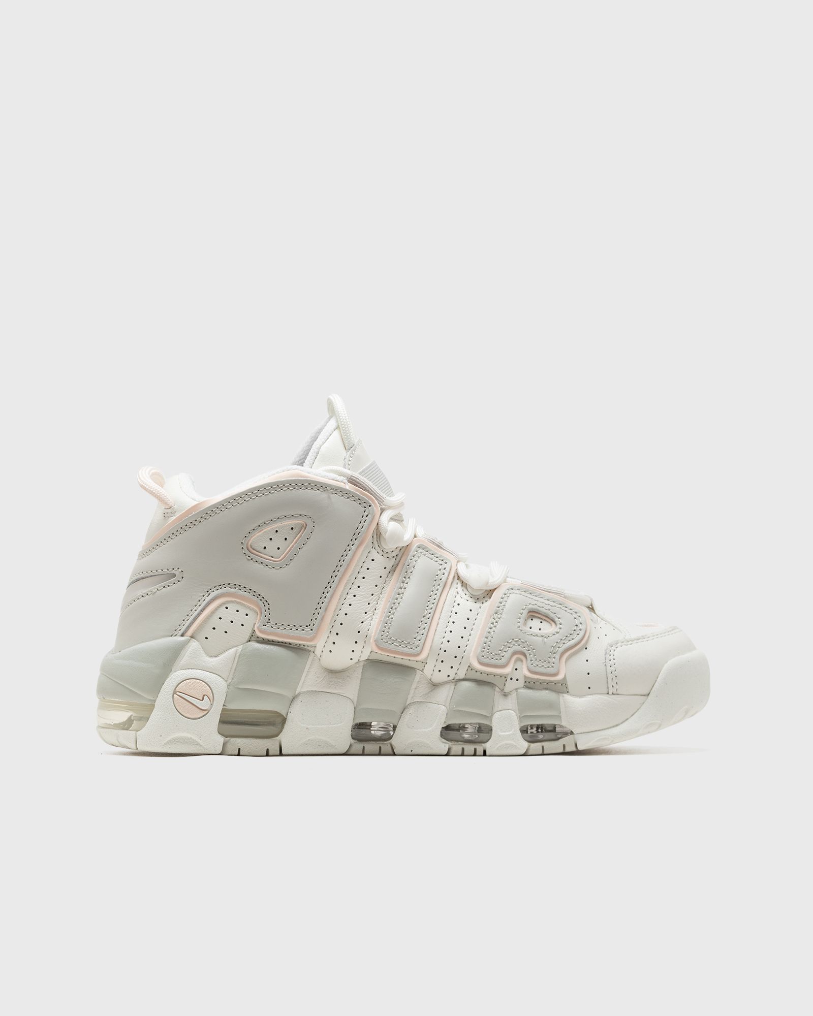 W AIR MORE UPTEMPO