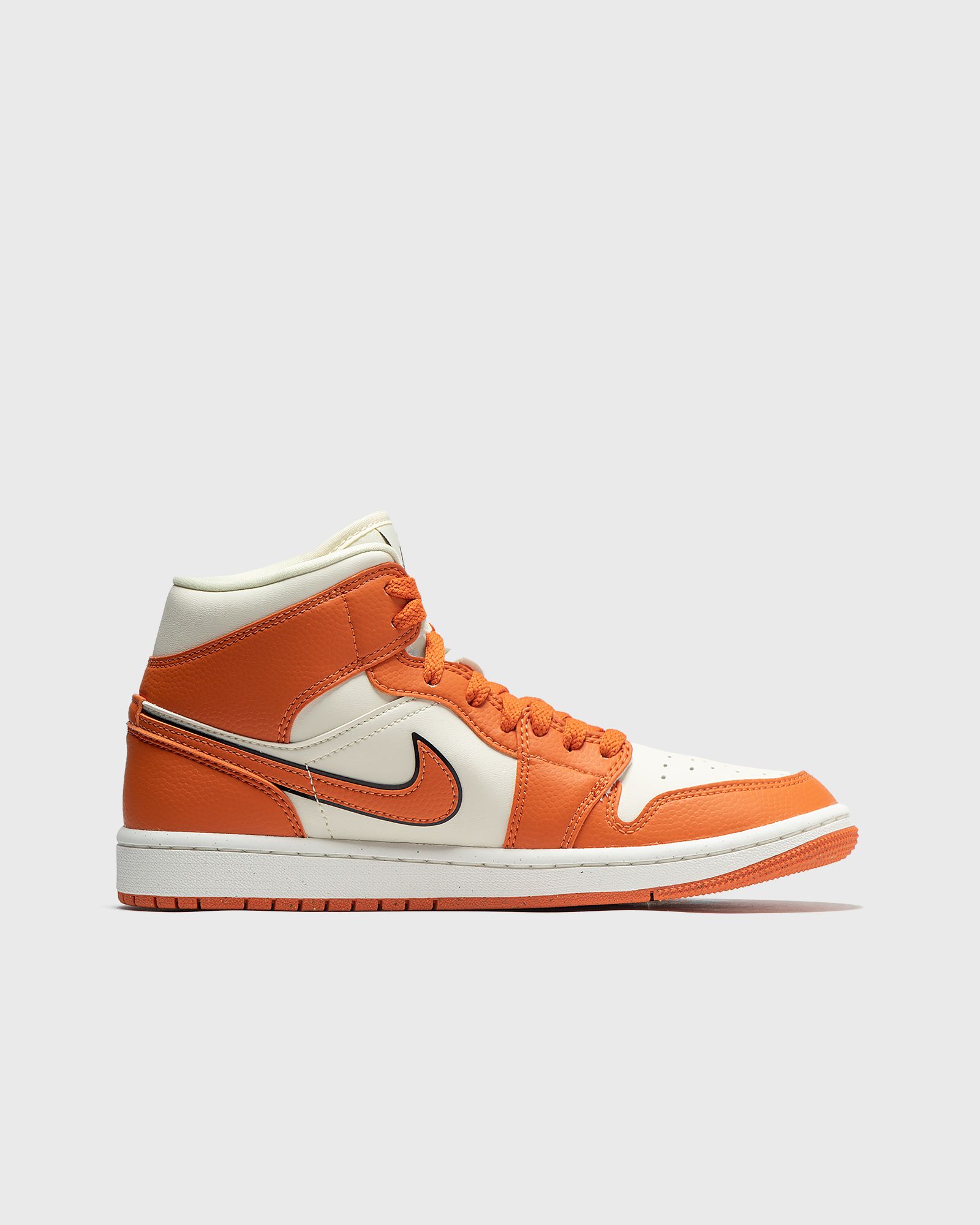 WMNS Air Jordan 1 Mid SE