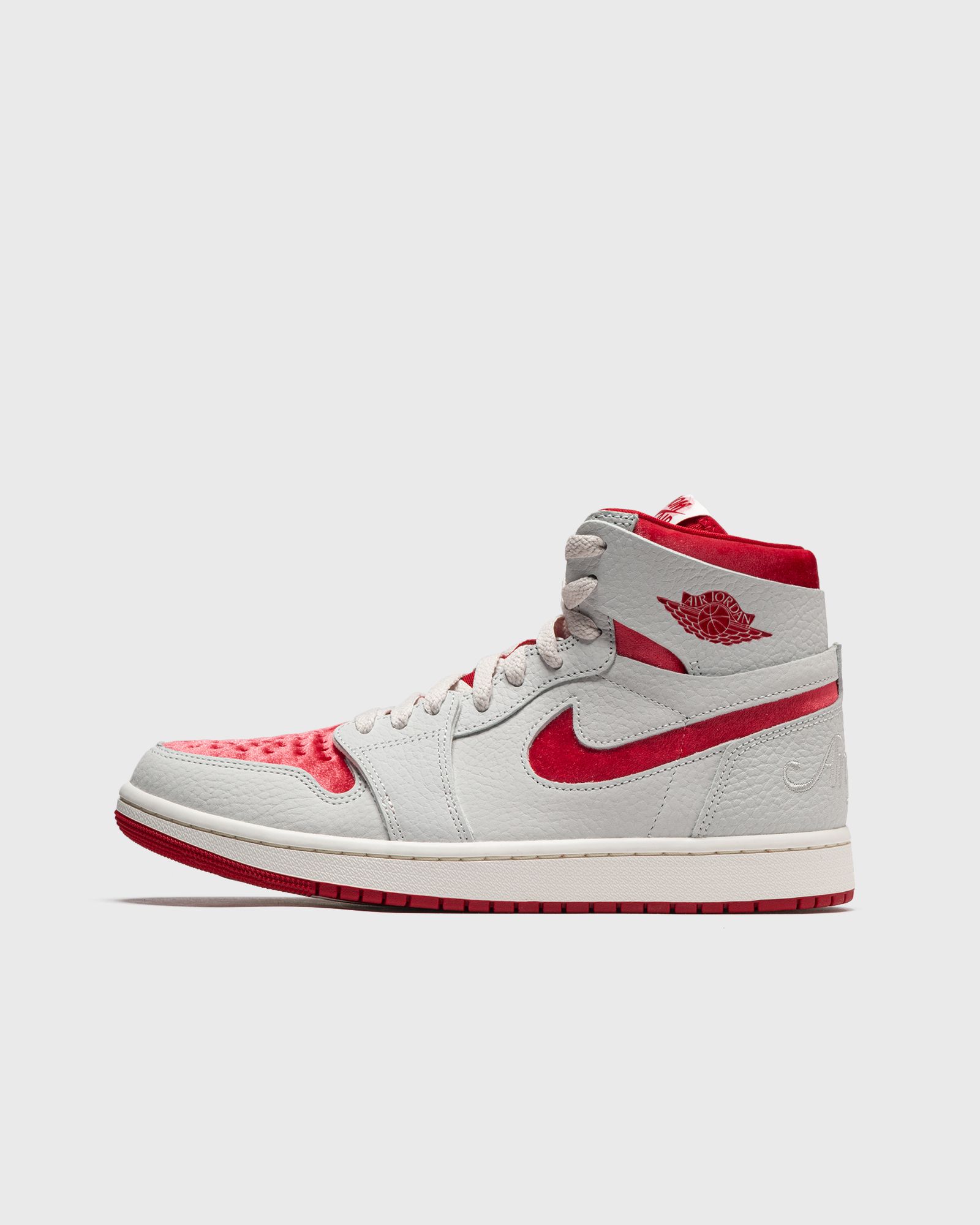 WMNS AIR JORDAN 1 ZM AIR CMF 2 SP