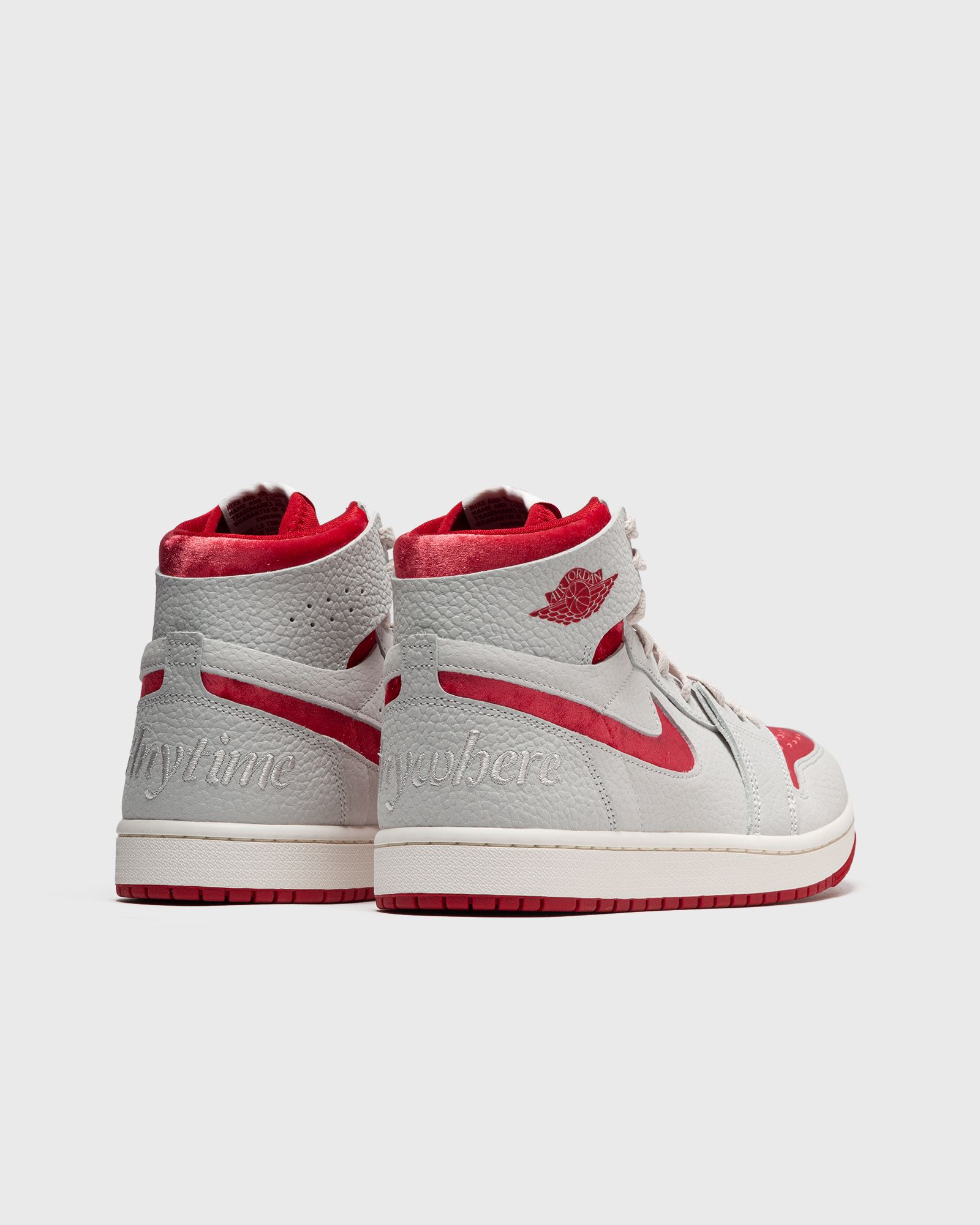 WMNS AIR JORDAN 1 ZM AIR CMF 2 SP