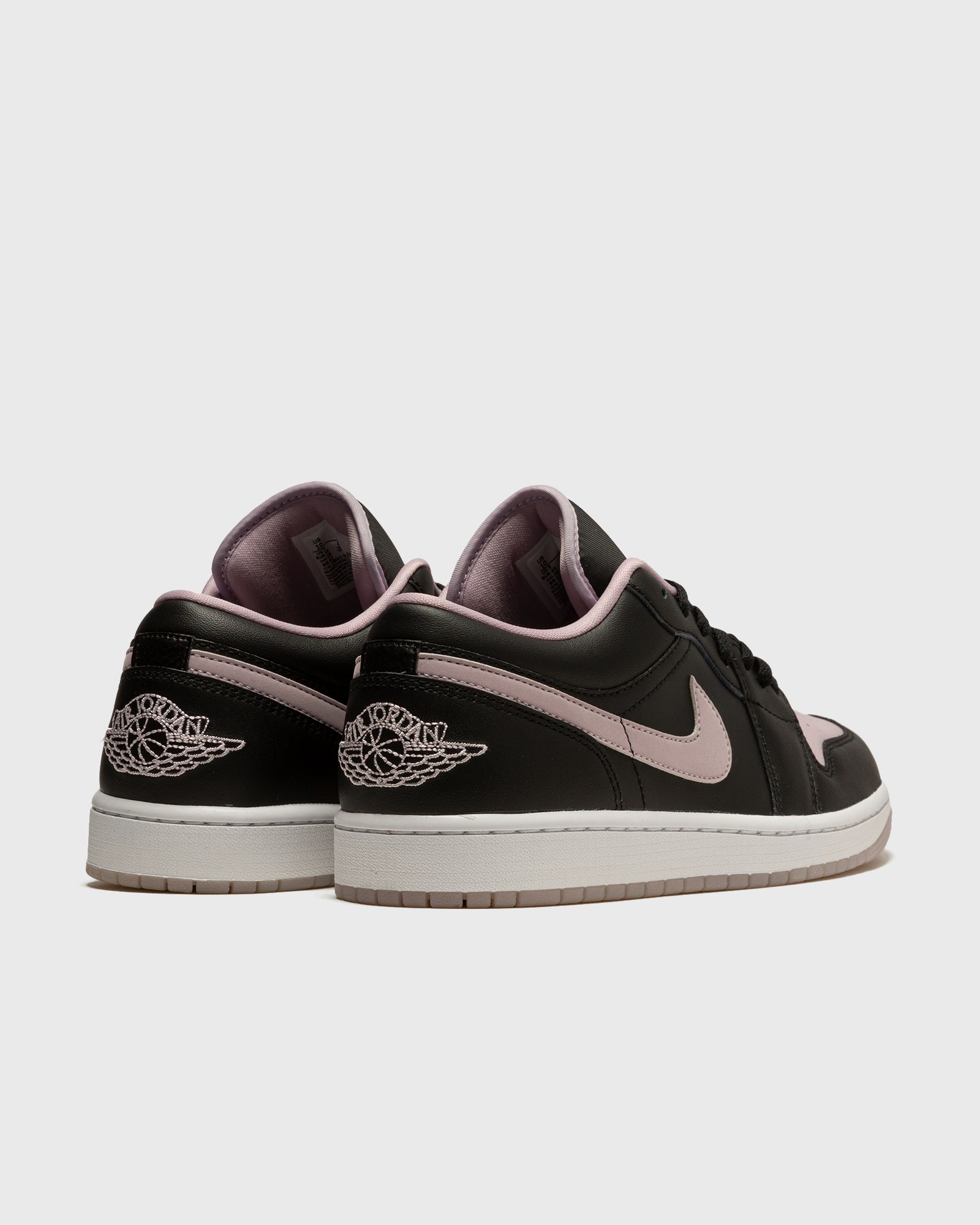 AIR JORDAN 1 LOW SE 'Iced Lilac'