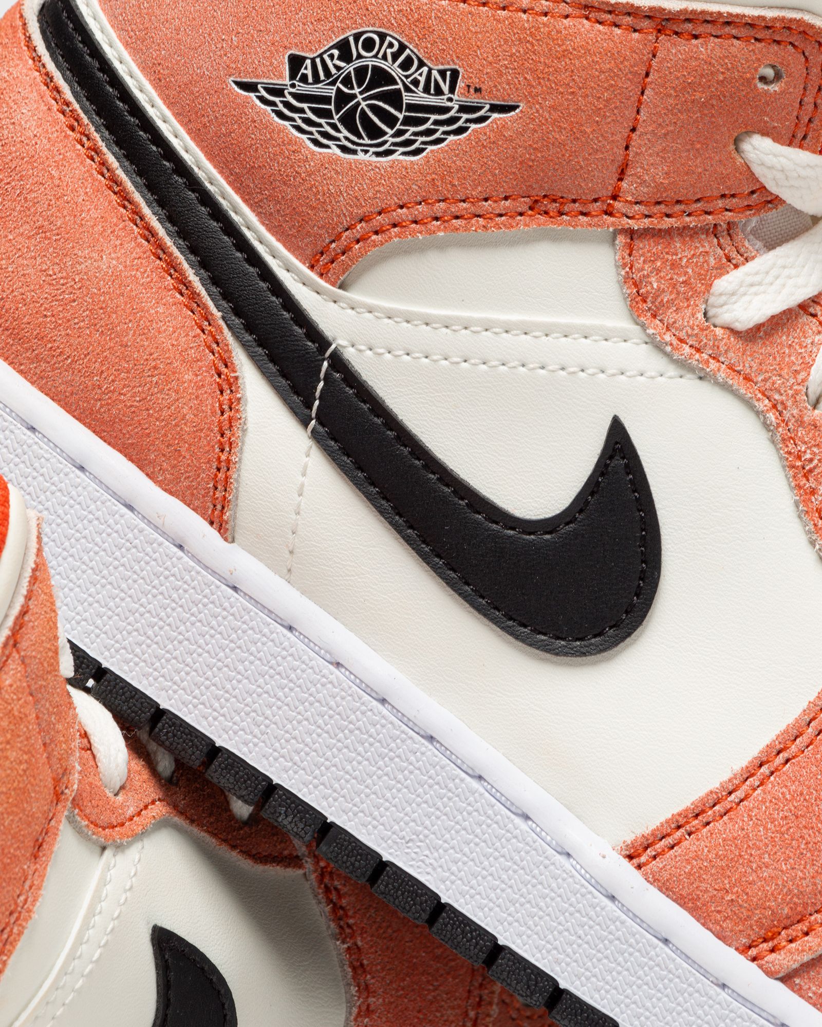 Air Jordan 1 Mid SE (GS)