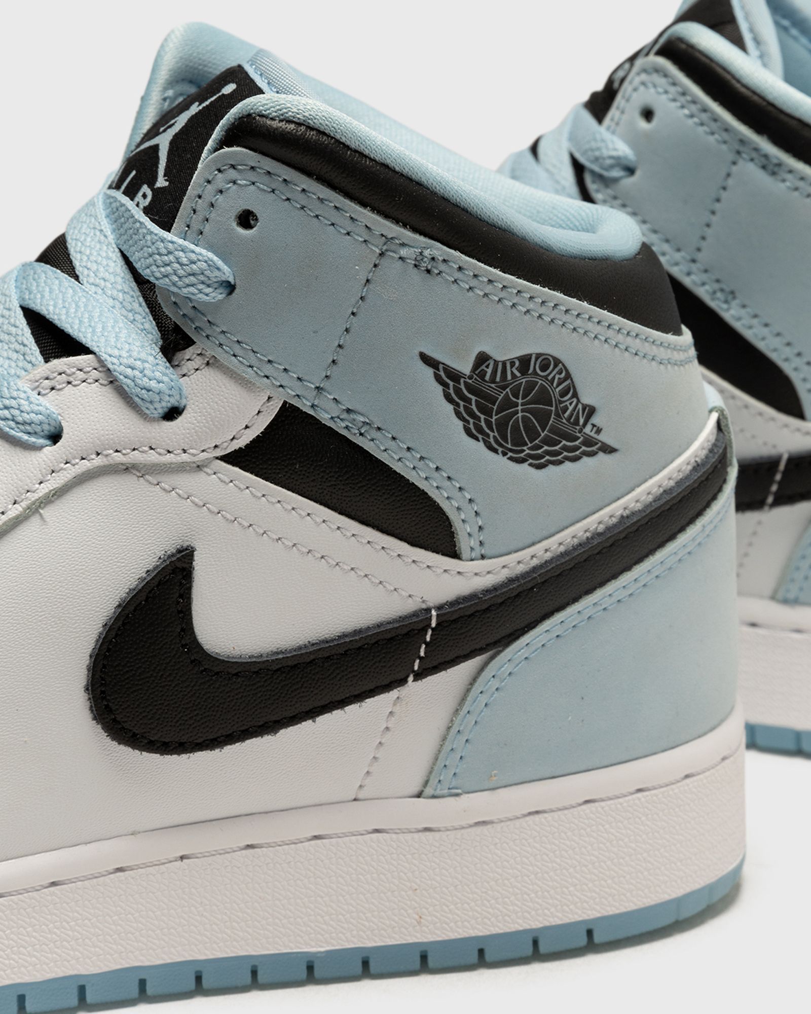 Air Jordan 1 Mid SE (GS)