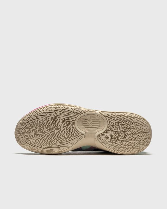 KYRIE LOW 5 "COMMUNITY"