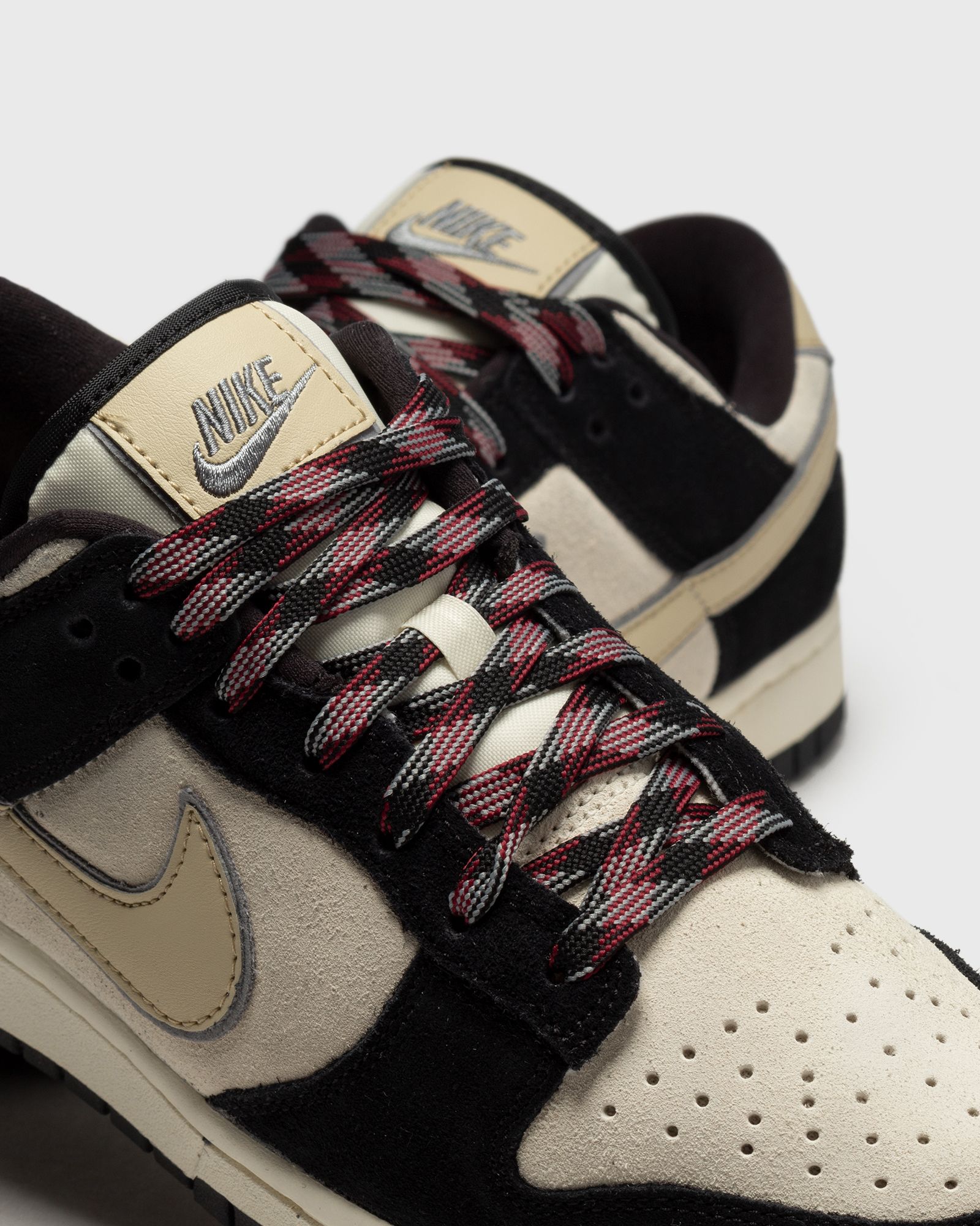 WMNS DUNK LOW LX 'Black Suede'