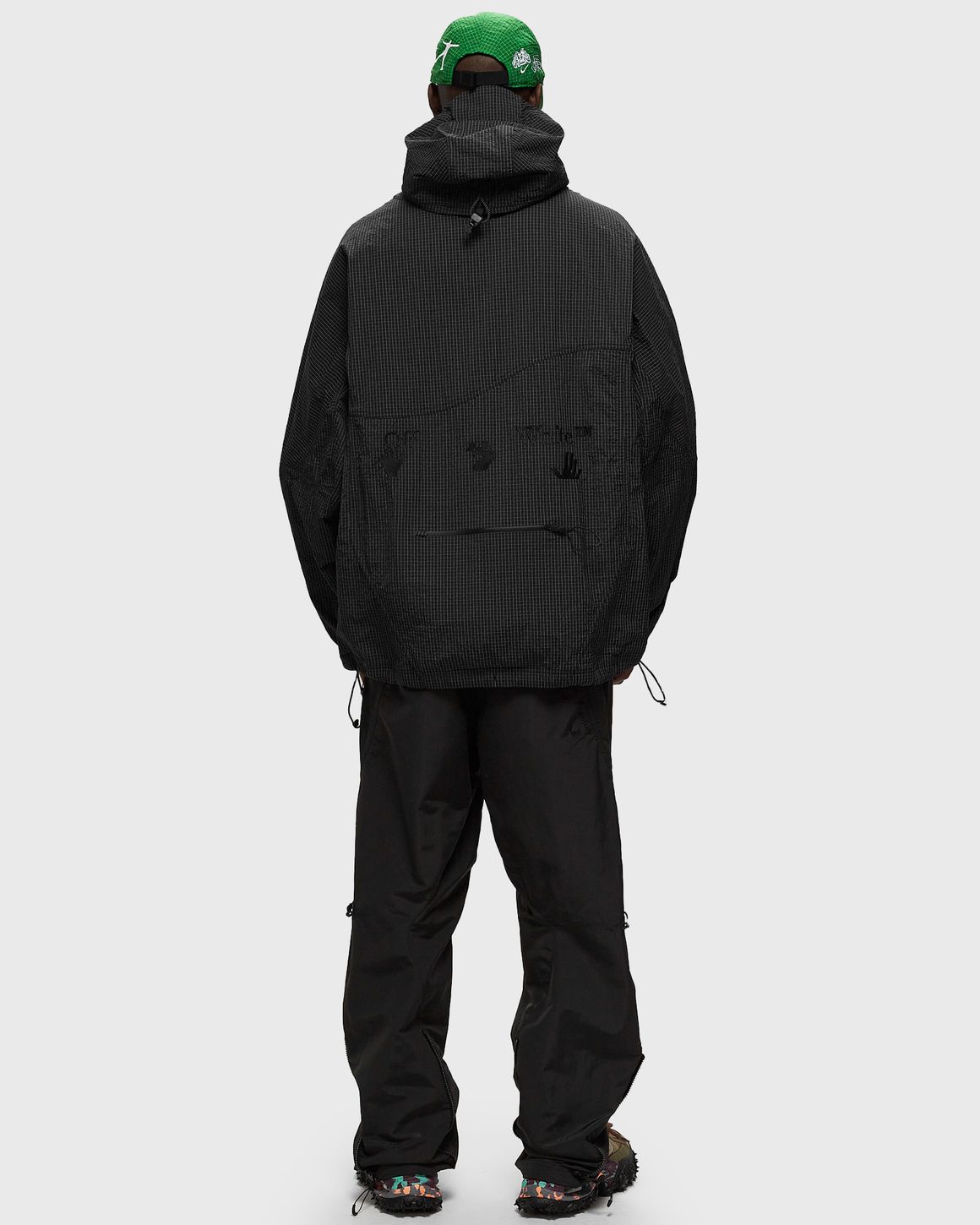 Nike×off white 黒 パーカー エンブレム付き サイズS Nike×off white 黒 パーカー エンブレム付き サイズS