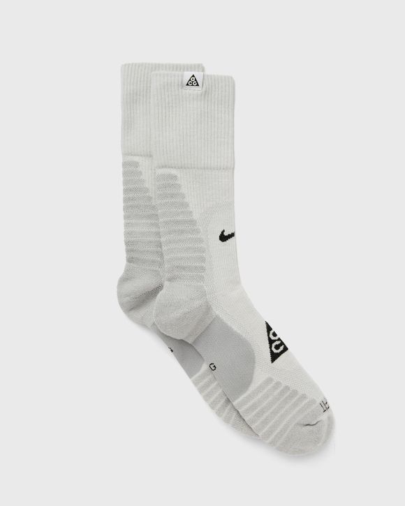 nike unisex acg summit white black outdoor cushioned crew socks