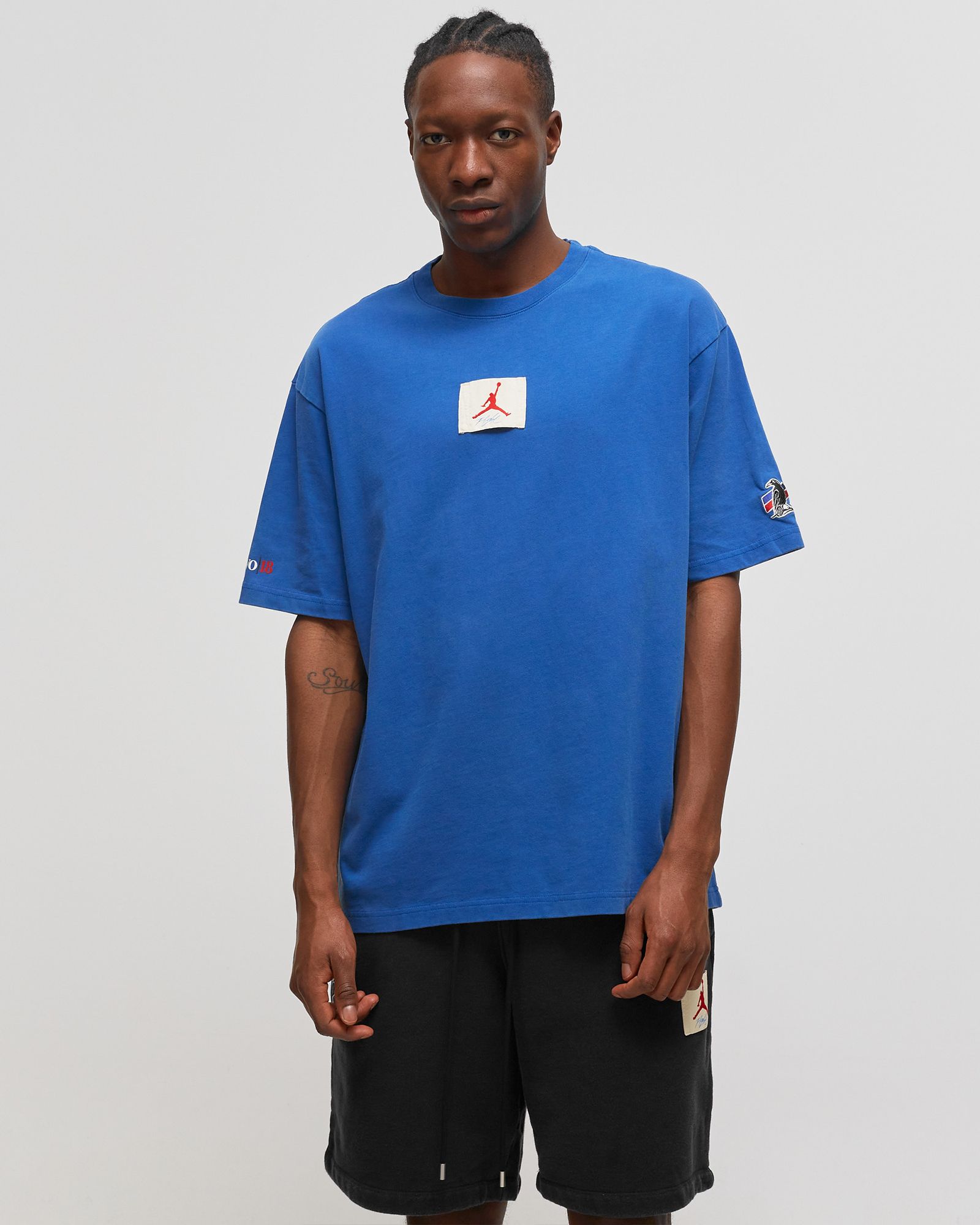 TWO 18 x AIR JORDAN TEE