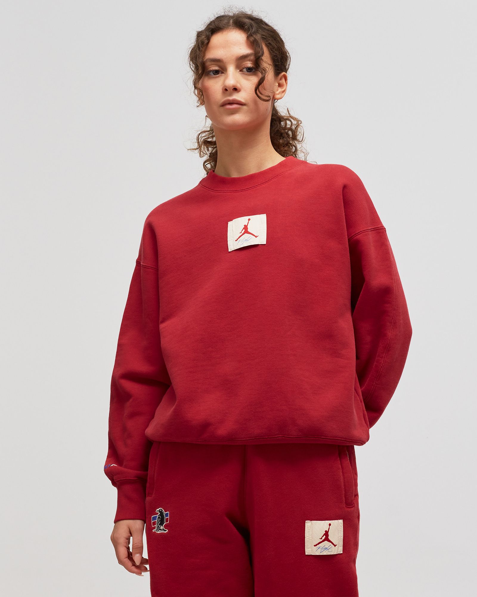 TWO 18 x WMNS AIR JORDAN CREWNECK