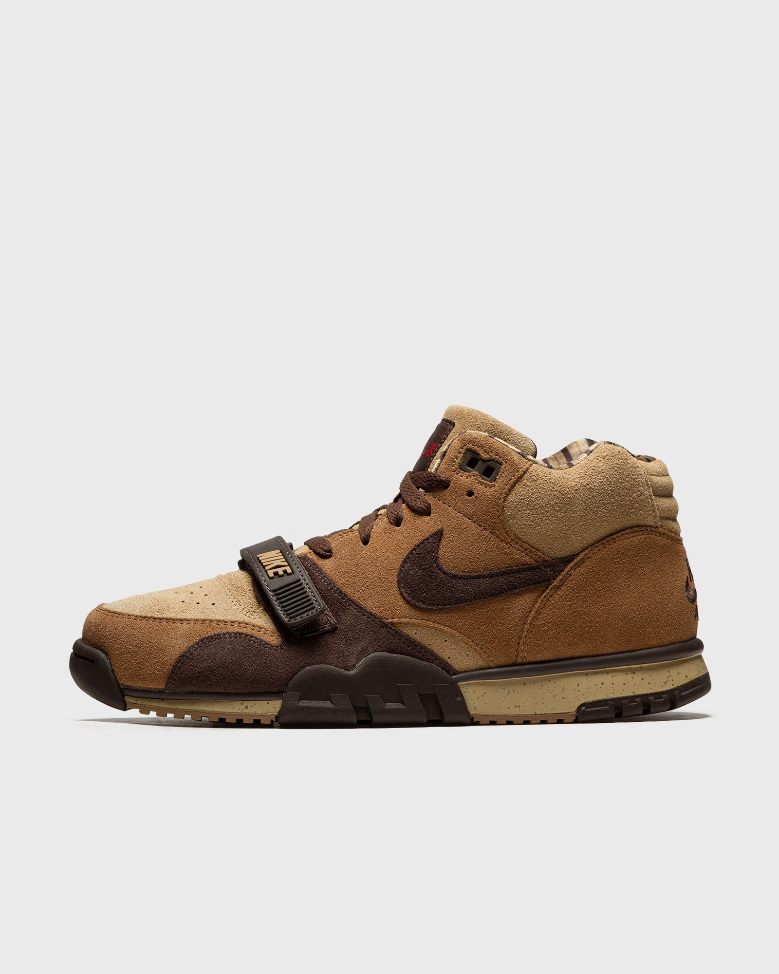 AIR TRAINER 1