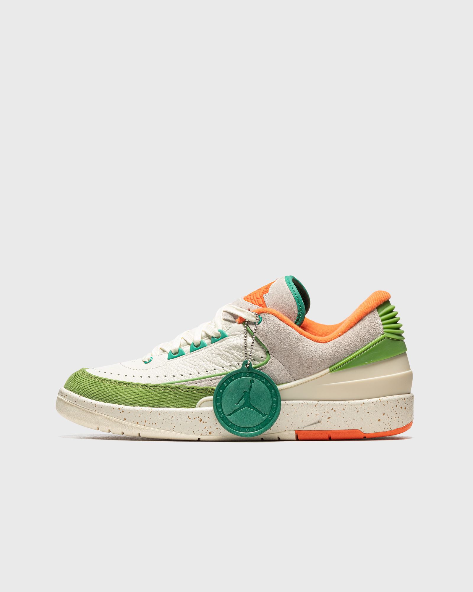 TITAN x WMNS AIR JORDAN 2 RETRO LOW SP