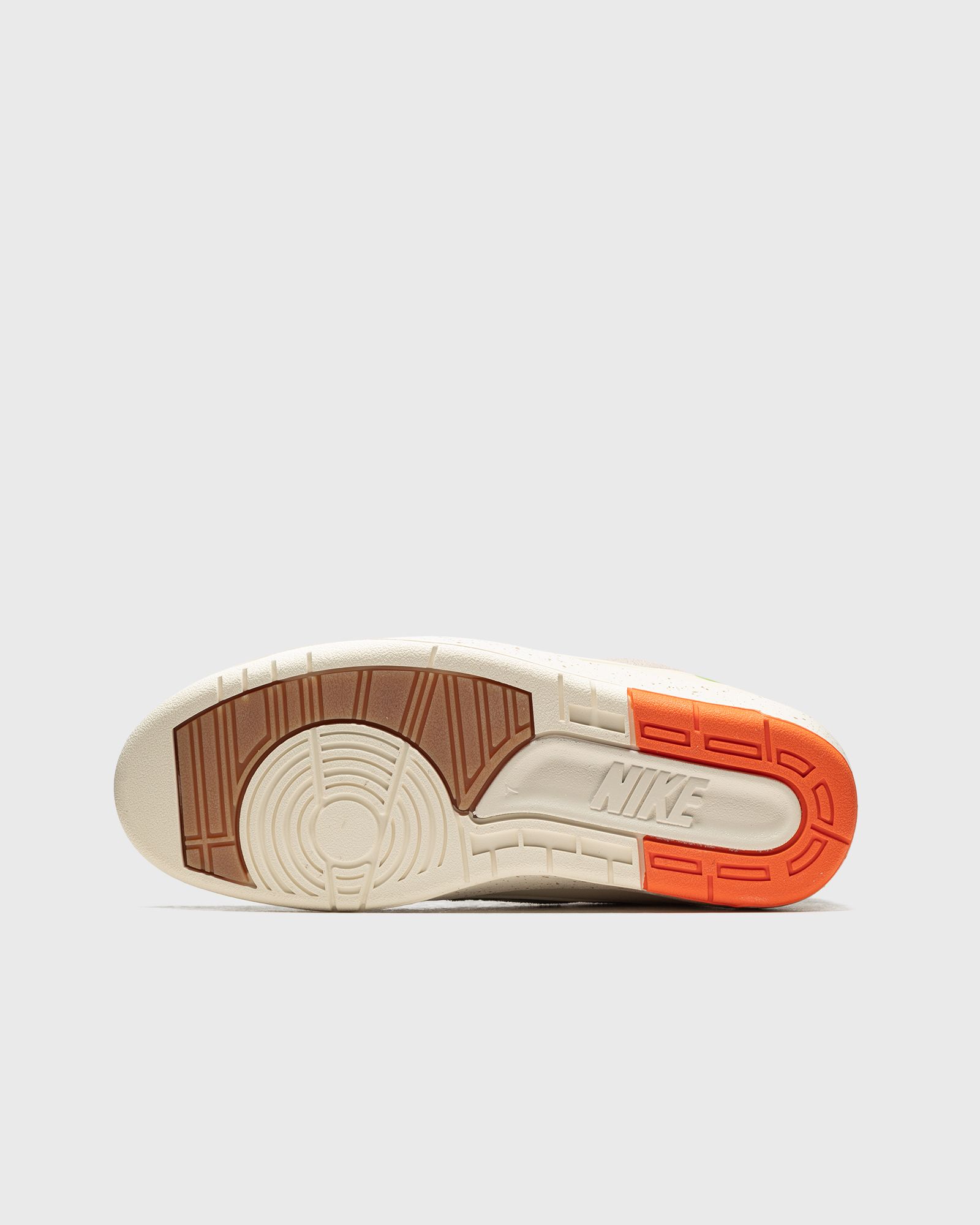 TITAN x WMNS AIR JORDAN 2 RETRO LOW SP