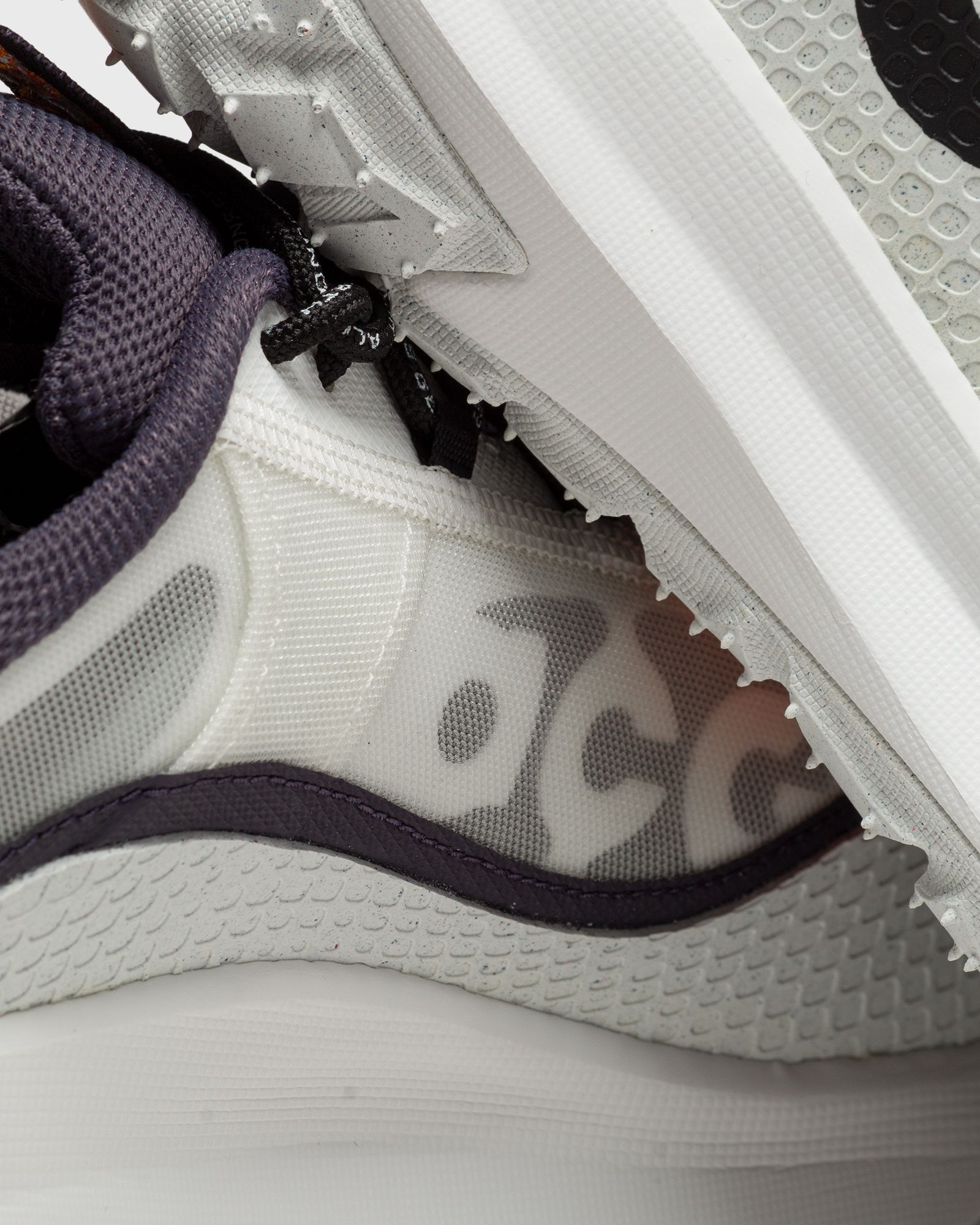 ACG MOUNTAIN FLY 2 LOW 