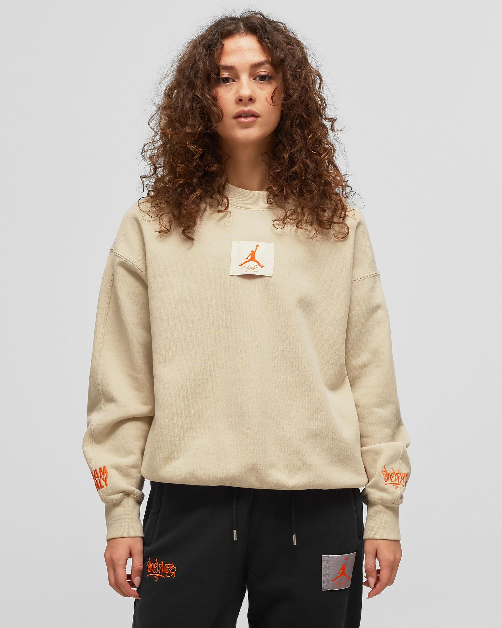 SHELF LIFE X WMNS AIR JORDAN CREWNECK