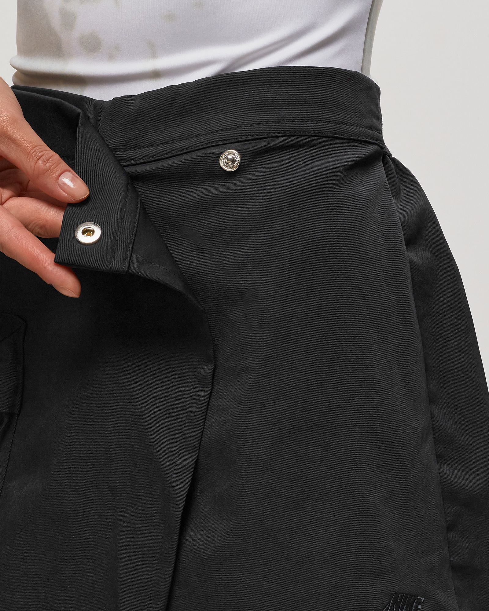 SPORTSWEAR TECH PACK DRI-FIT MID-RISE SKORT