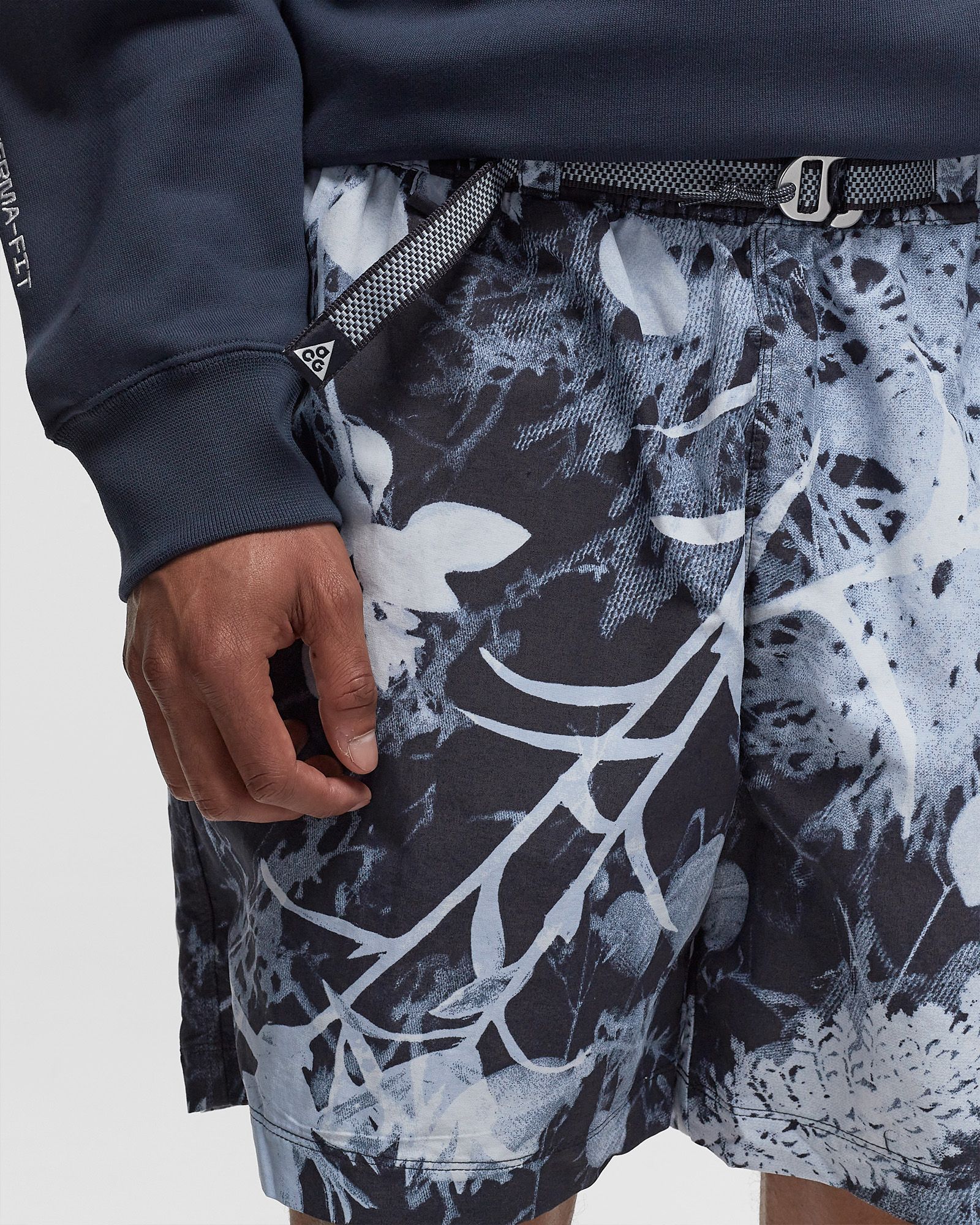 M ACG TRAIL SHORT AOP