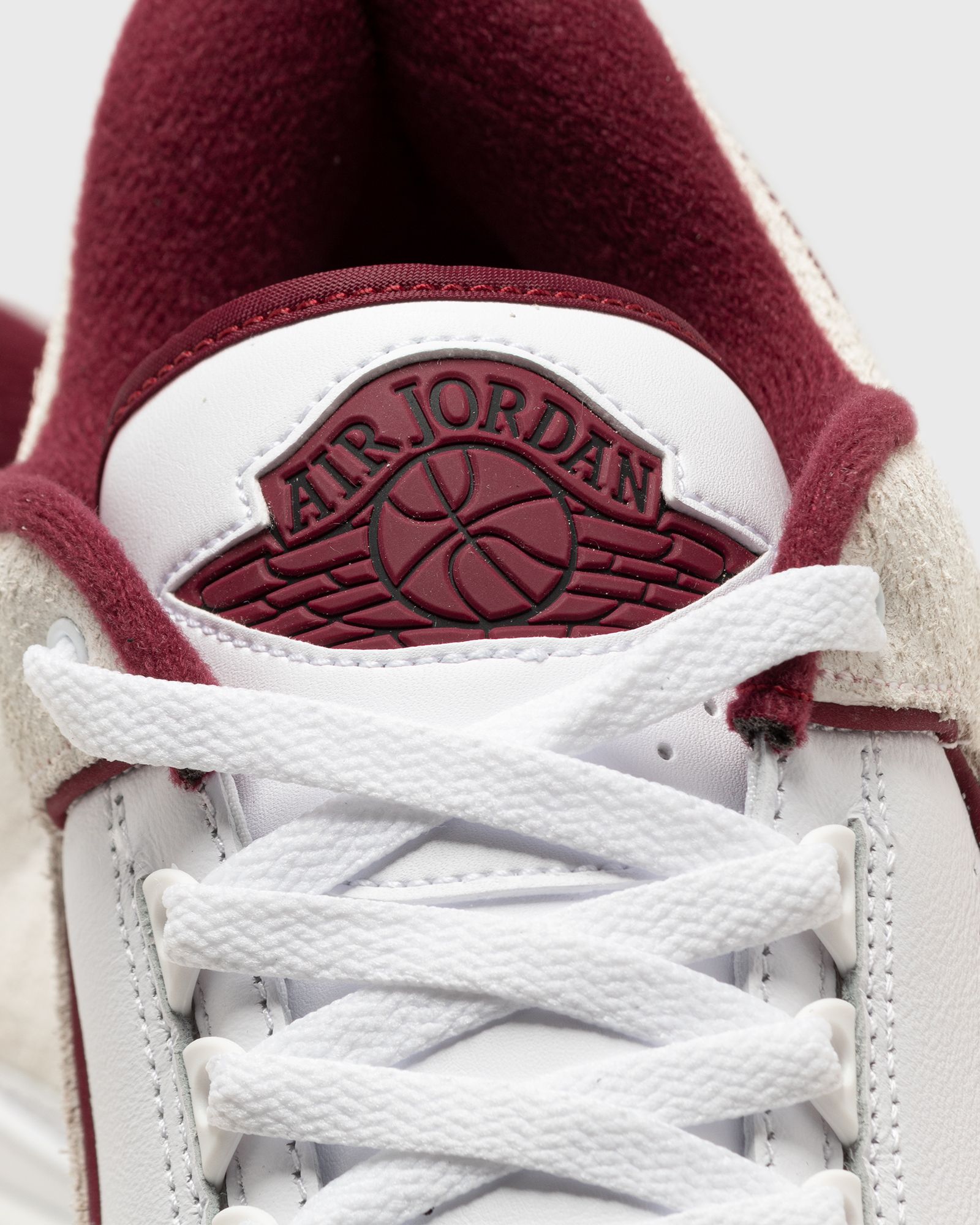 AIR JORDAN 2 RETRO LOW 'Cherrywood Red'