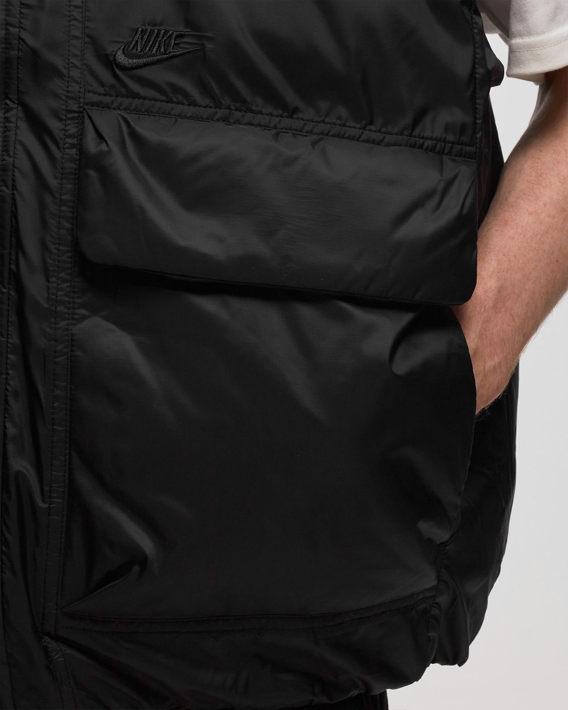 Nike TECK PACK TFADV INSULATED WOVEN VEST Black BSTN Store