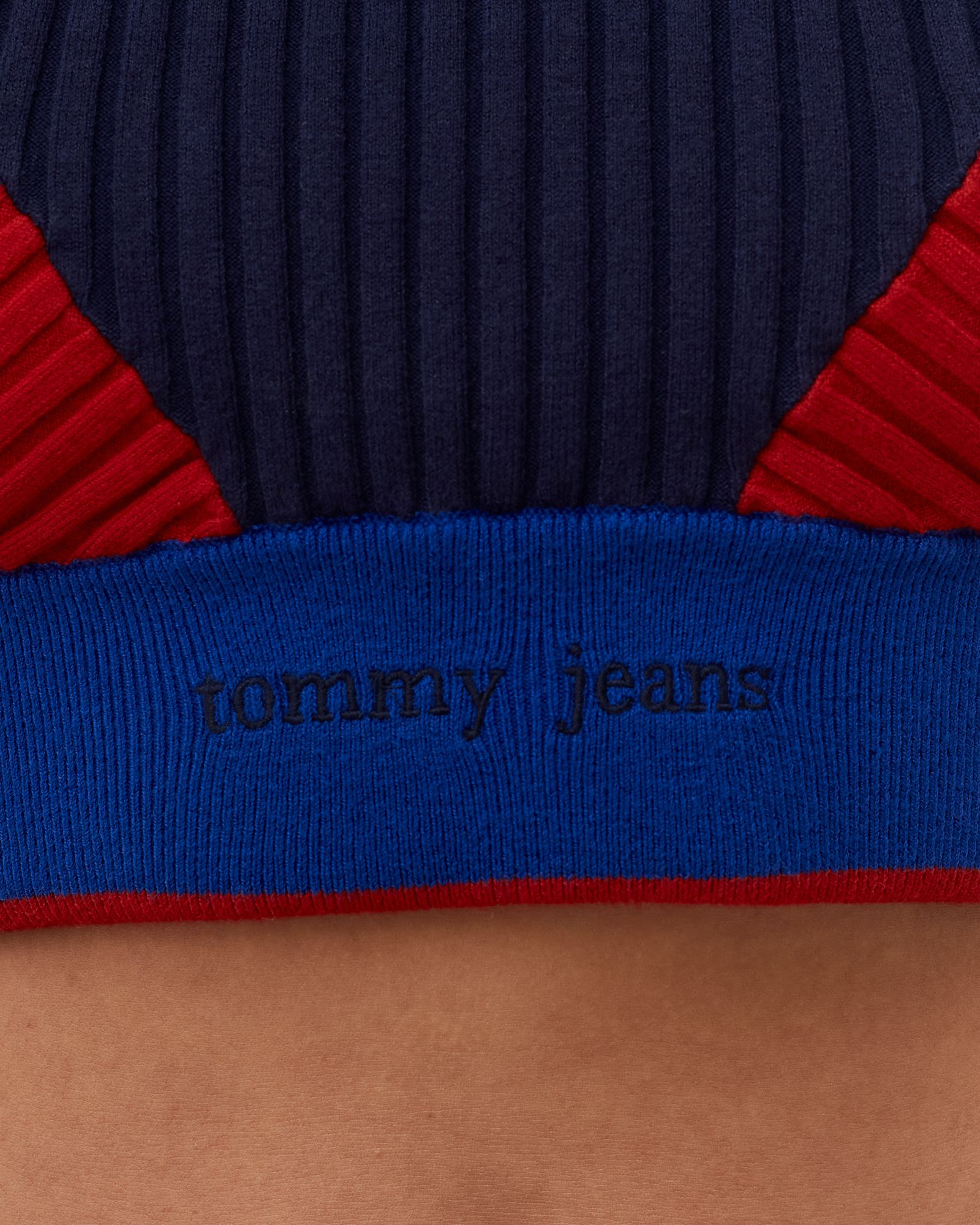 WMNS KNITTED RACER CROP TOP