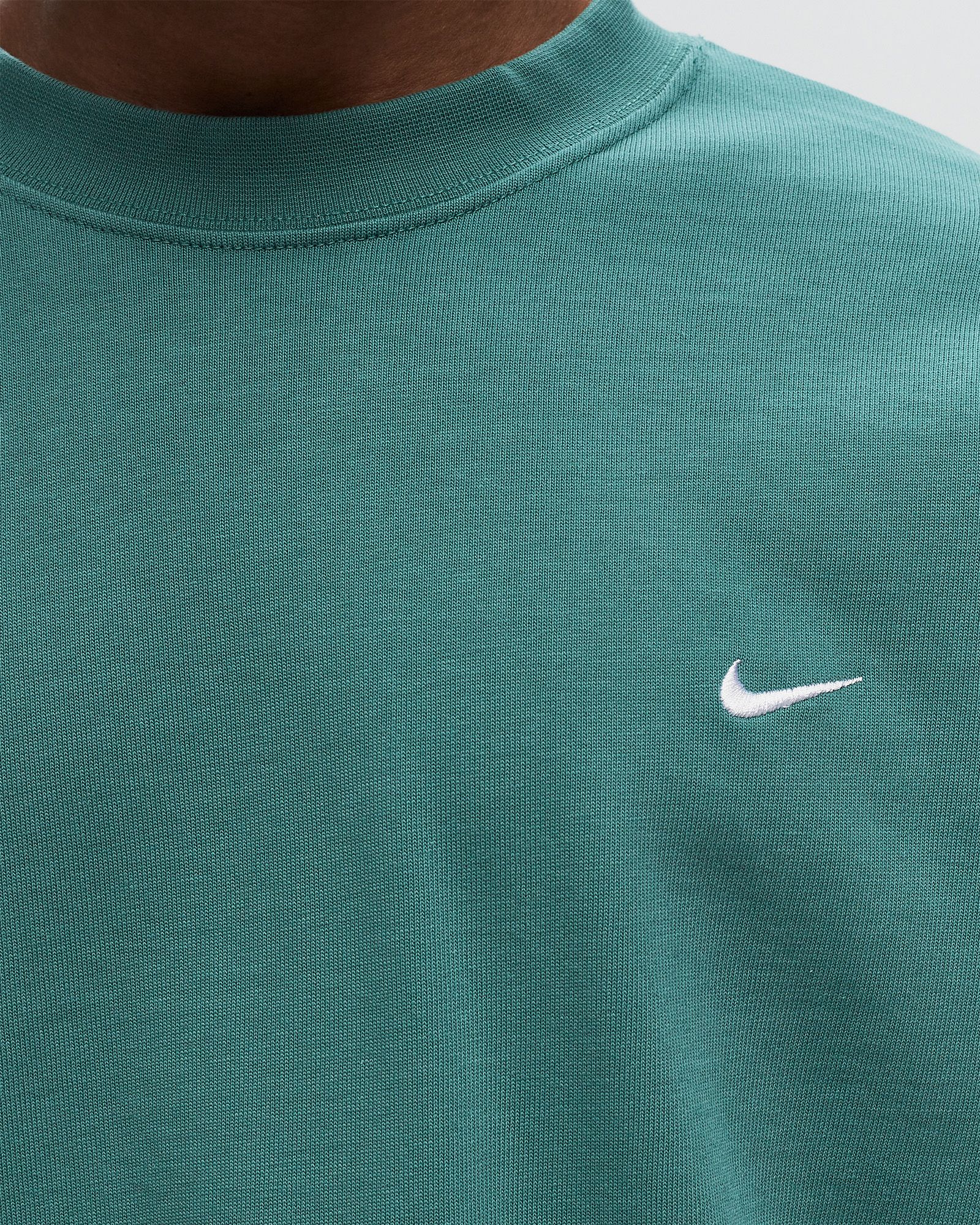 Solo Swoosh Long-Sleeve Top