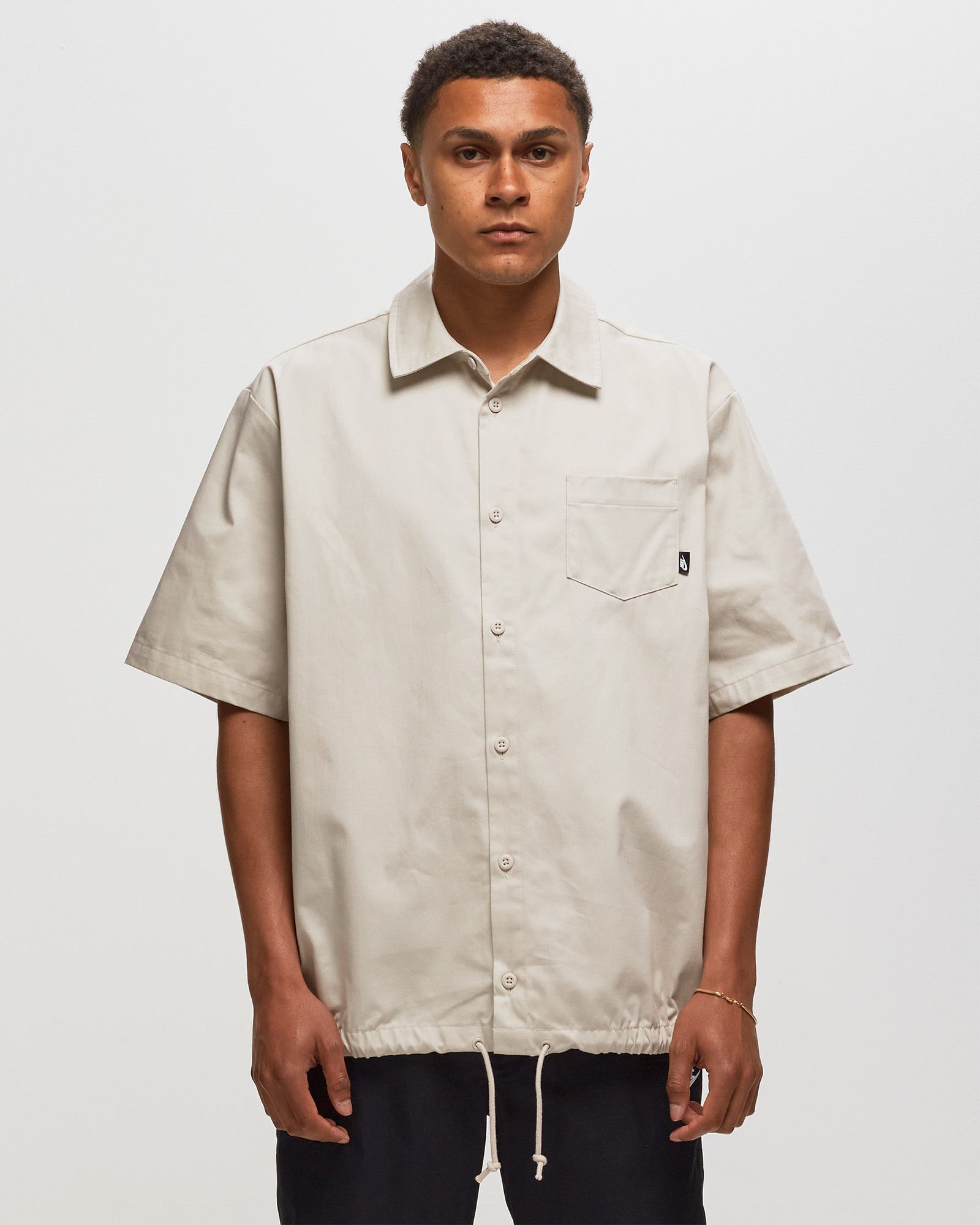 CLUB BTN DOWN WOVEN SHORTSLEEVE TOP