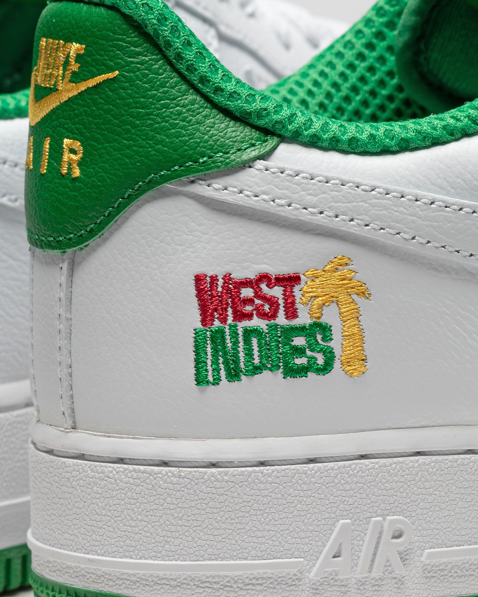 AIR FORCE 1 LOW RETRO QS