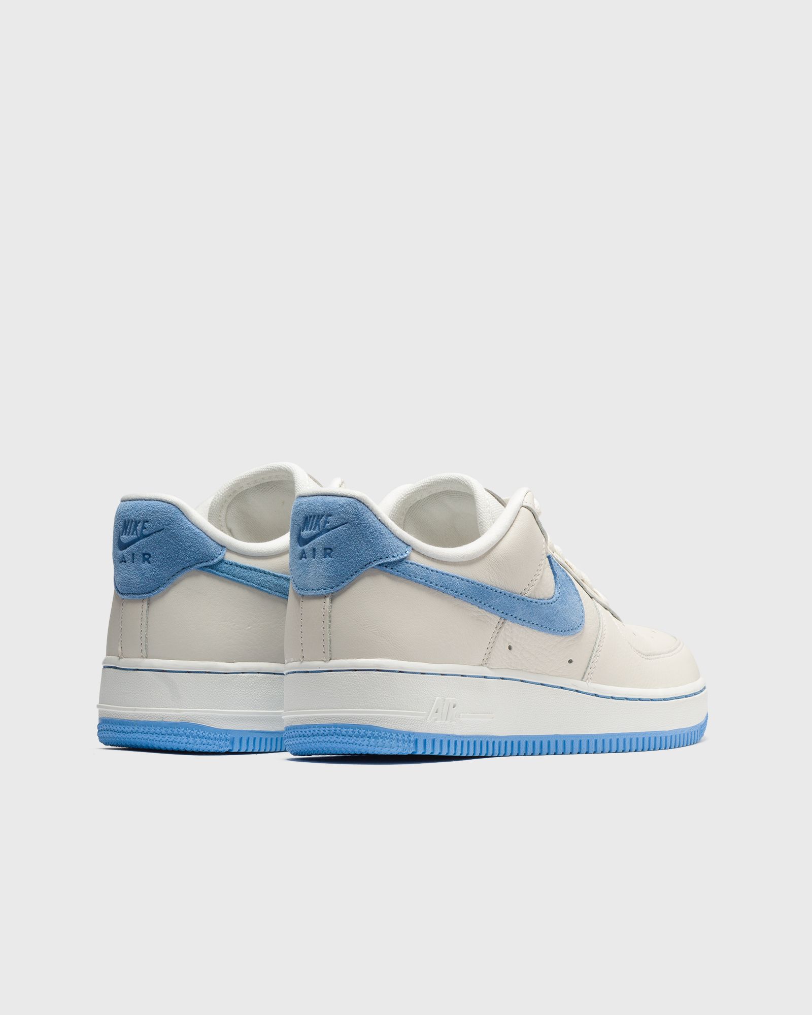 WMNS AF1 LXX
