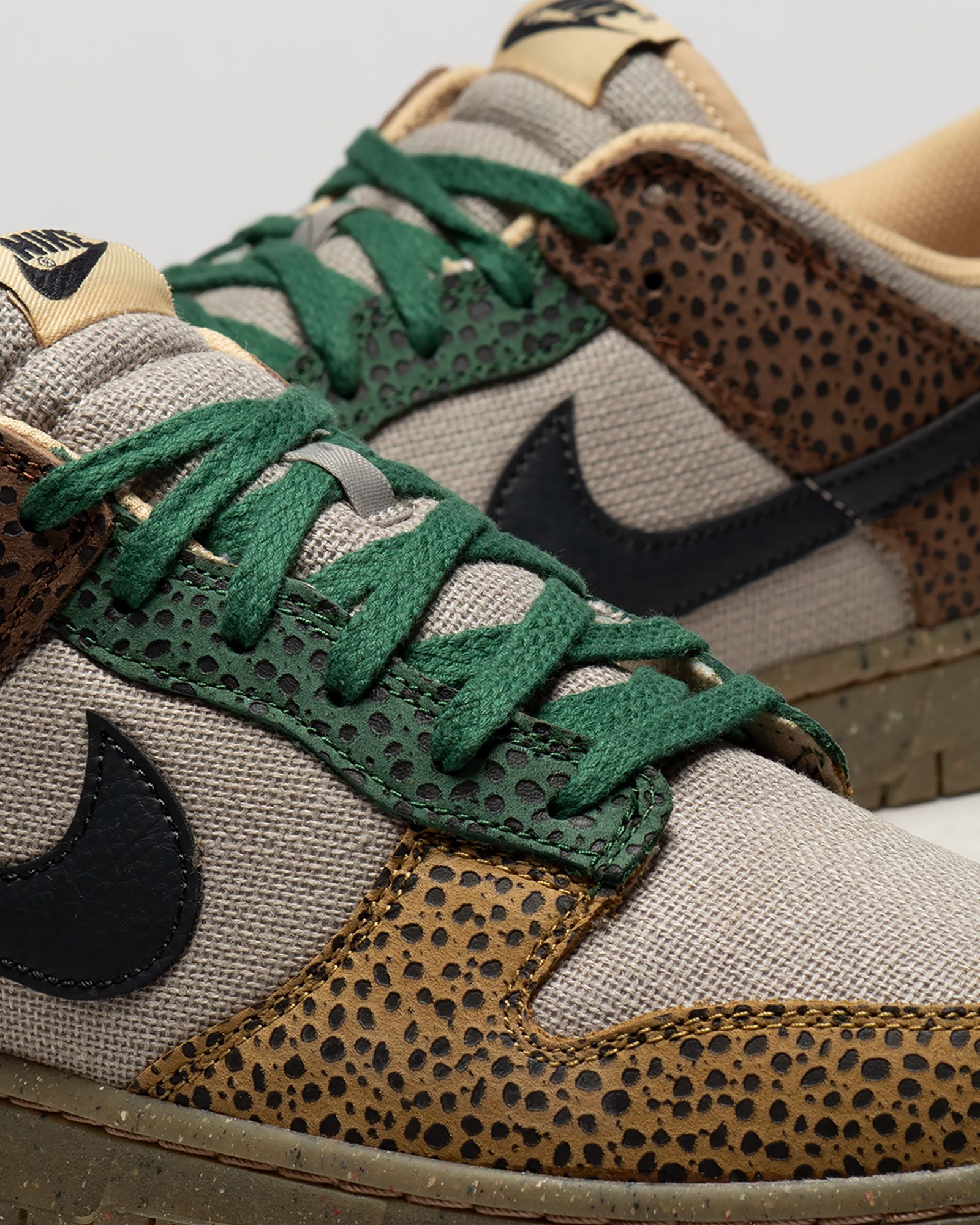DUNK LOW "SAFARI"