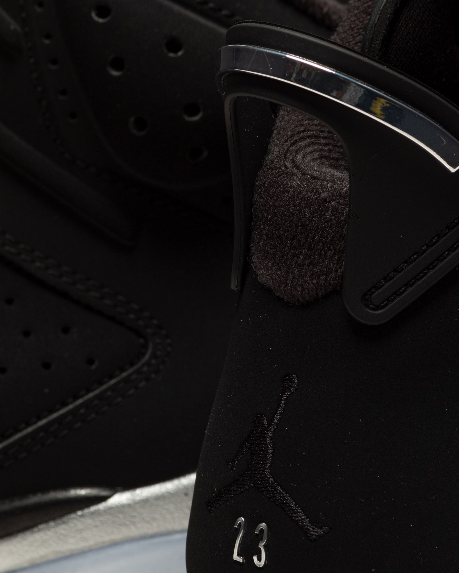 AIR JORDAN 6 RETRO 'Metallic Silver'