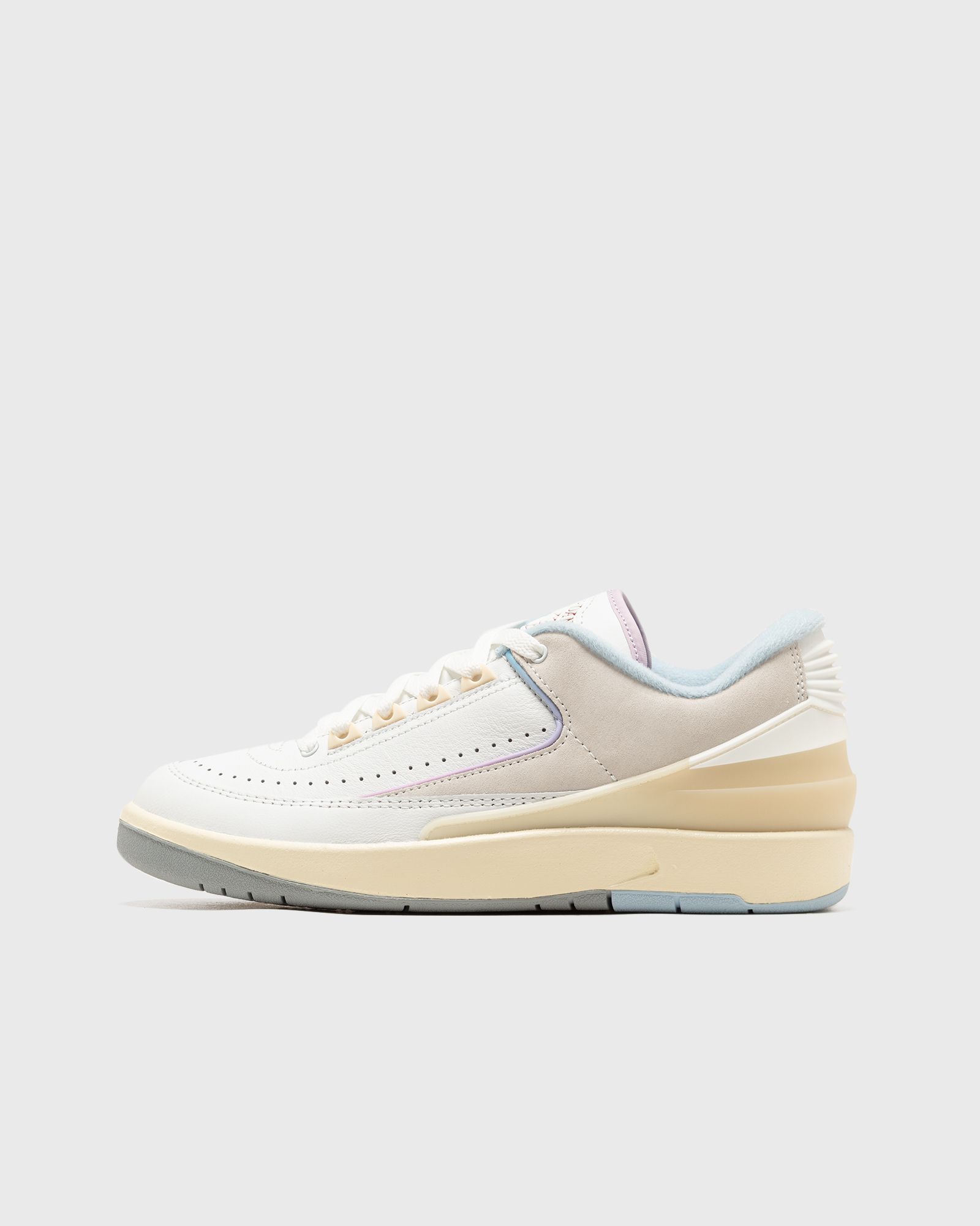 WMNS AIR JORDAN 2 RETRO LOW "LOOK, UP IN THE AIR"