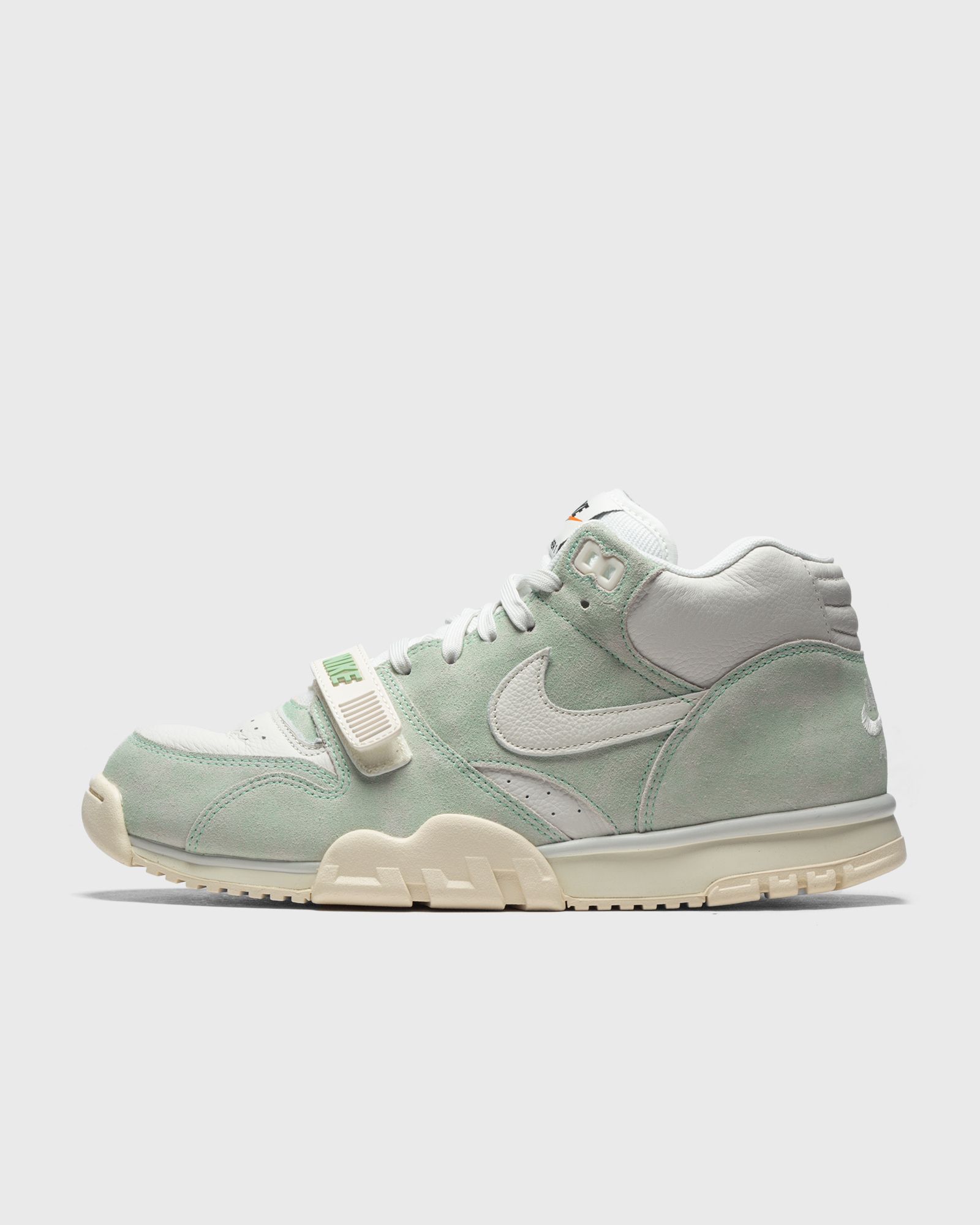 AIR TRAINER 1 "Enamel Green"