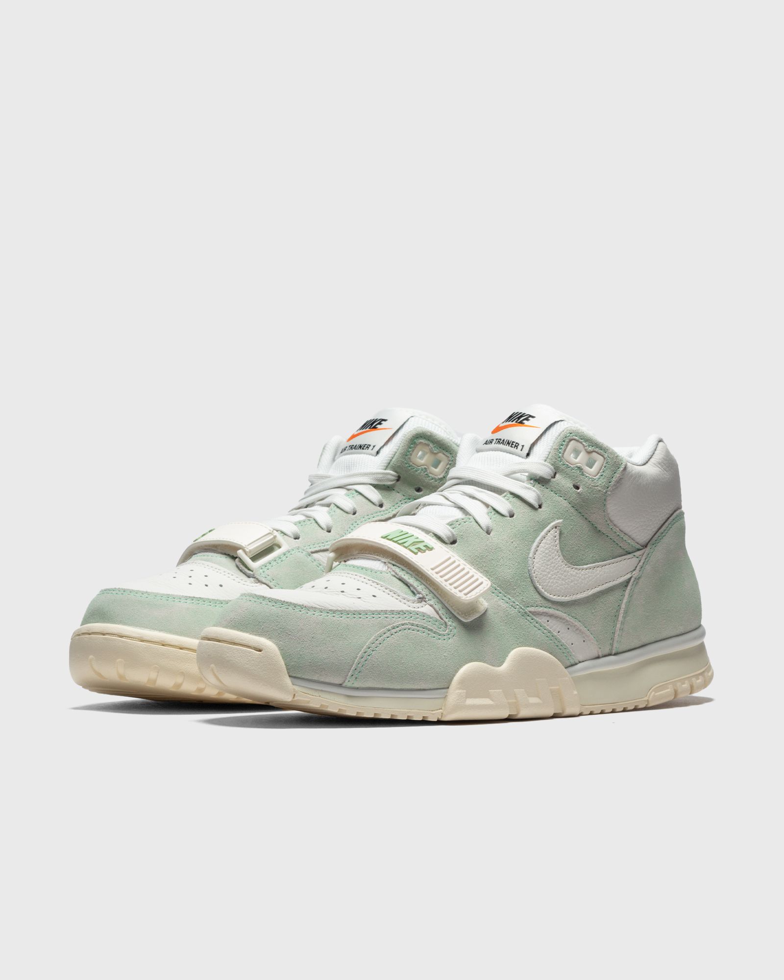AIR TRAINER 1 "Enamel Green"
