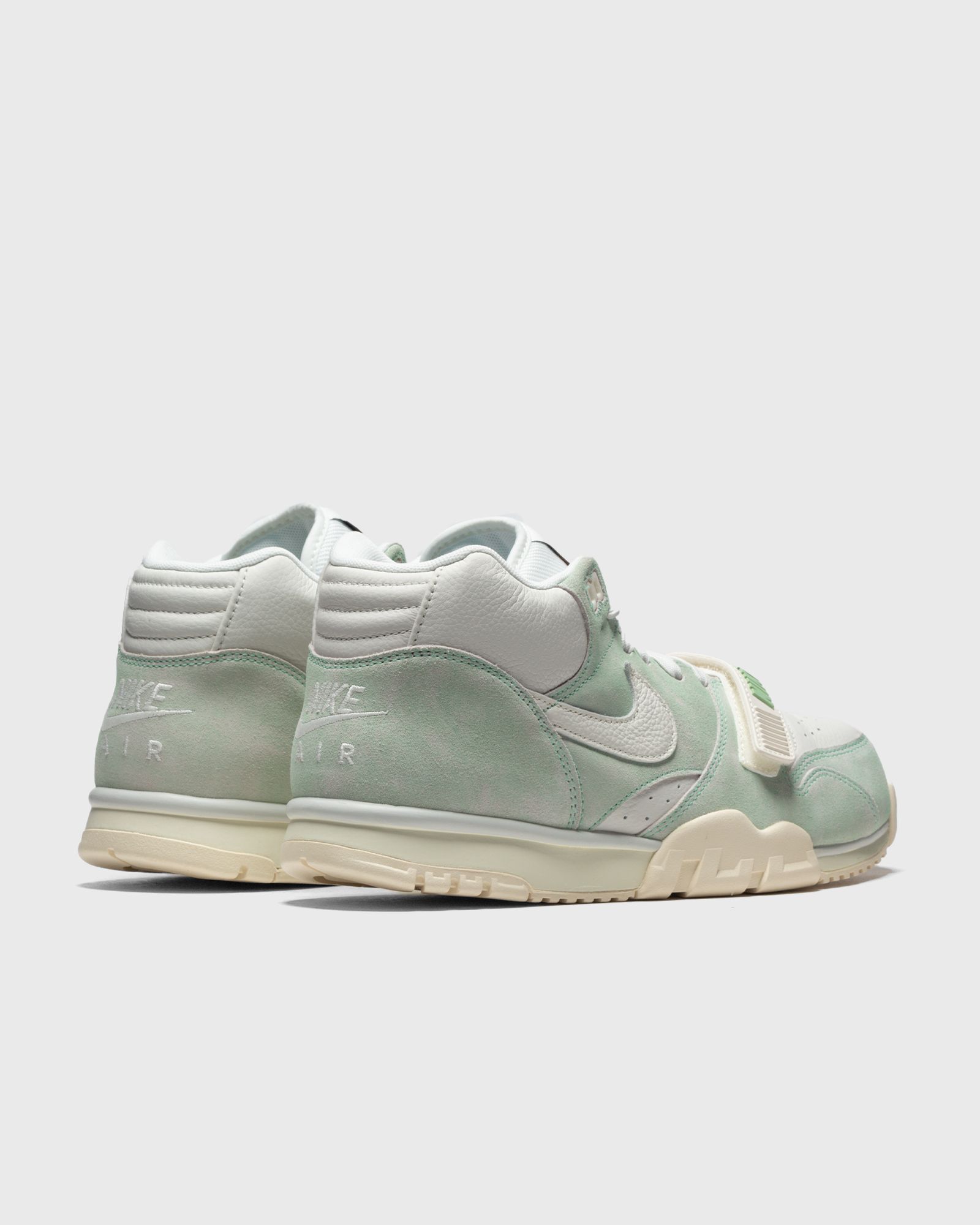 AIR TRAINER 1 "Enamel Green"